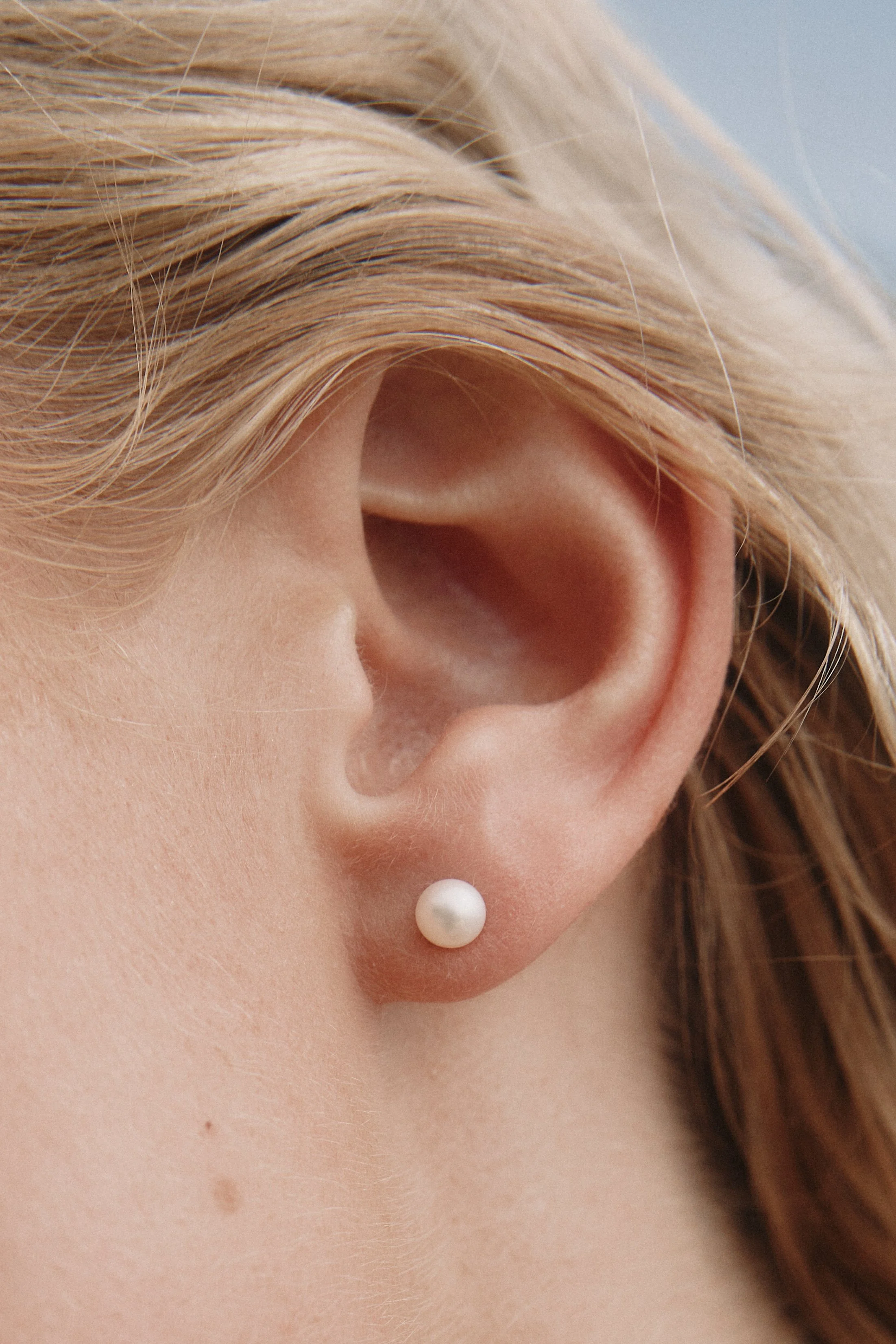 Cora Pearl Studs