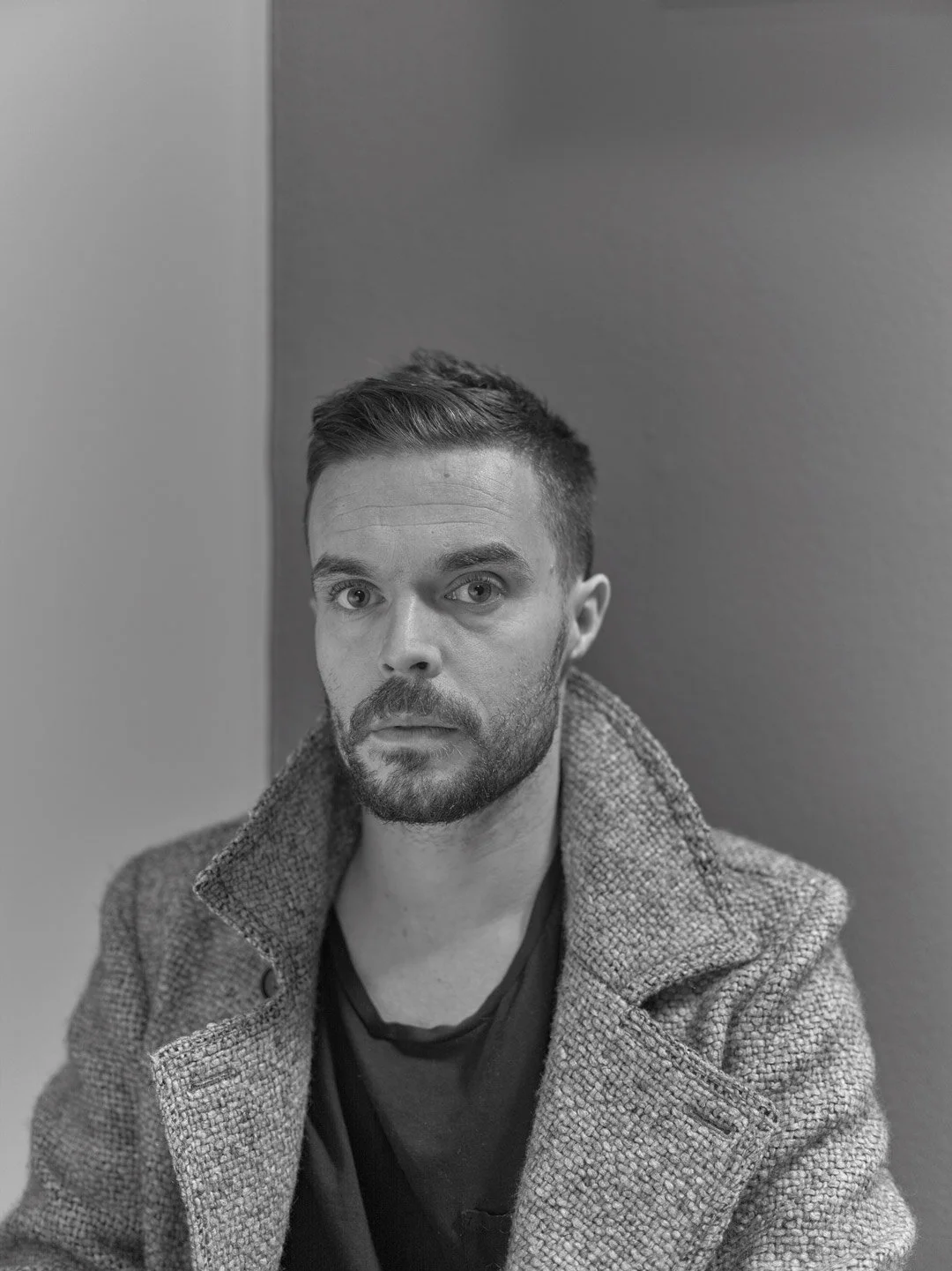 Oliver Brendan Jeffers MBE (born 1977-)
Artist, illustrator and writer.
National Portrait Gallery, Photographs Collection.