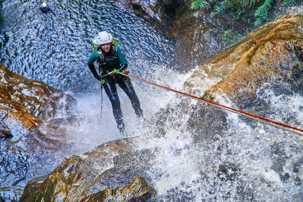 roam-intro-to-canyoning-1-cc.jpg
