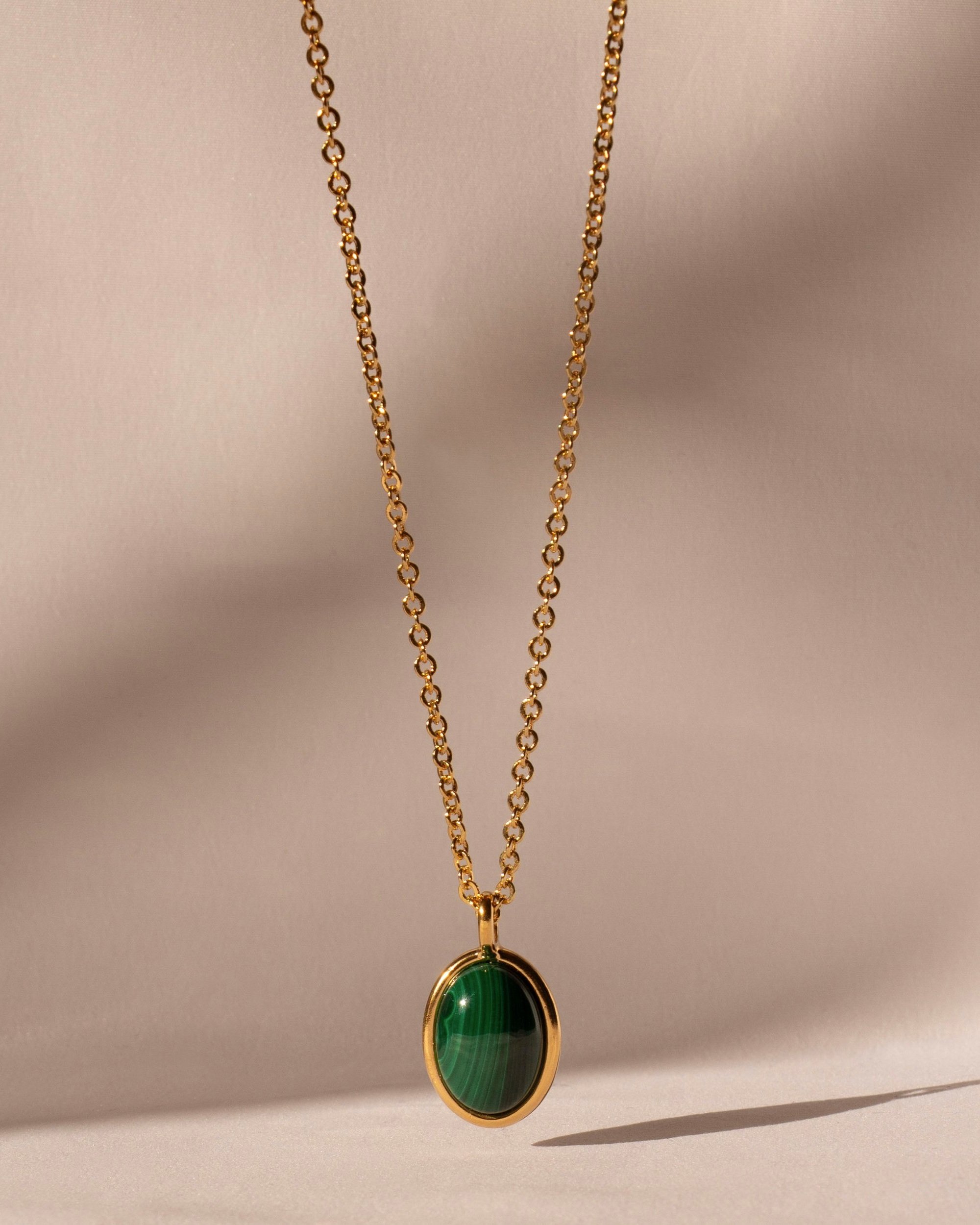 collier malachite, collier en malachite, collier vert femme, malachite collier, collier avec pierre verte, pendentif malachite or