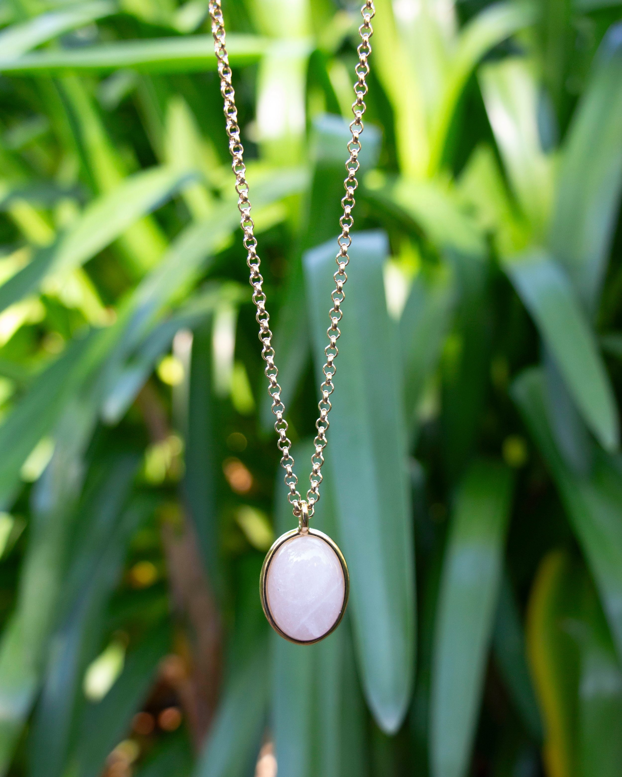 collier rose, collier quartz rose, pendentif or rose femme, quartz rose collier, collier en quartz rose, pendentif ginette ny, pendentif rose fleur, pendentif quartz, collier sautoir femme