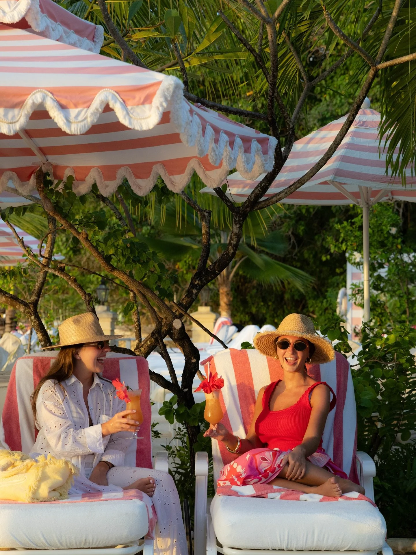 Beautiful guests, Francesca &amp; Ria &amp; congratulations to Francesca on your engagement. Holiday at Cobblers, start the way you mean to continue.