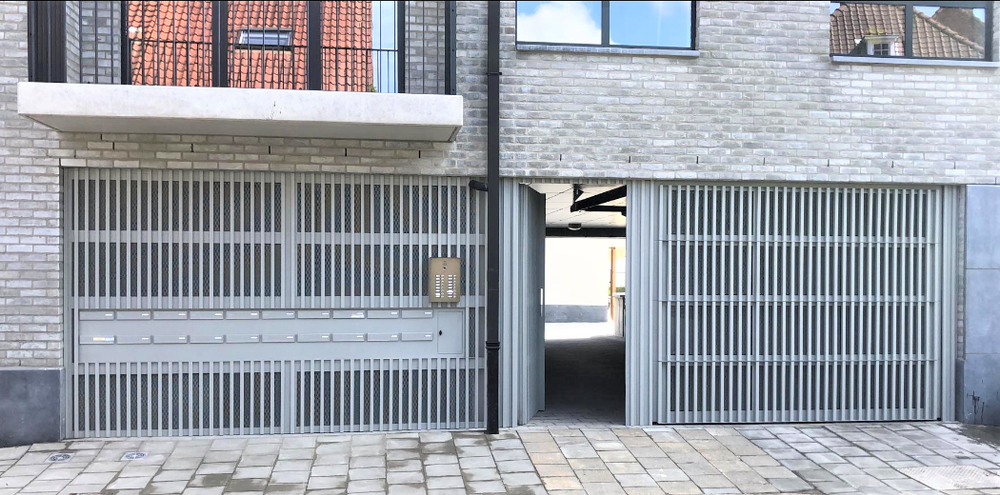 Mato voor de afwerking van een sectionaalpoort van All-Port