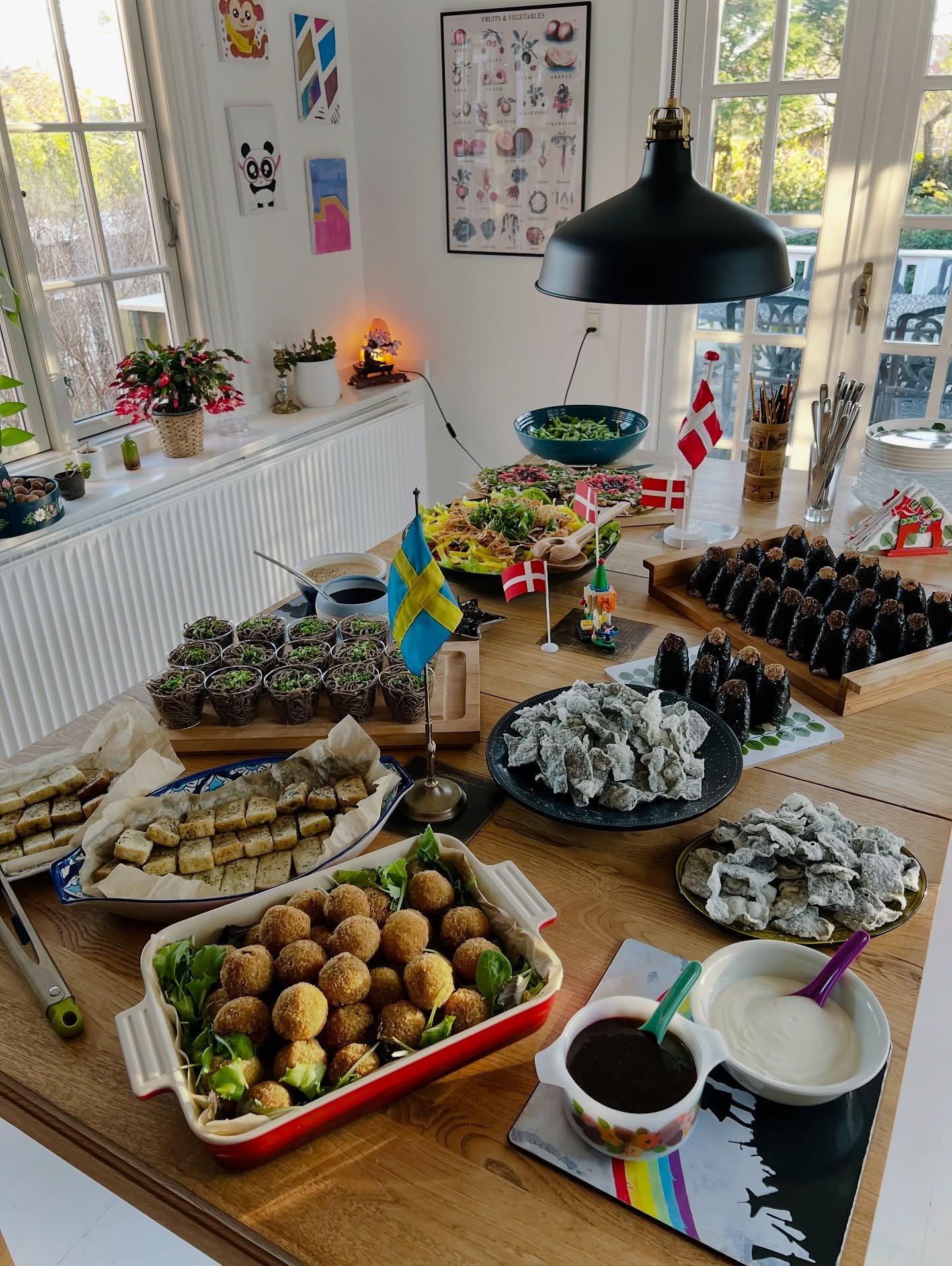 Vegan Japanese food for a private family party🧑🏻&zwj;🍳✨It was a birthday celebration for their daughter, and the whole atmosphere in their home was just so cozy, kind, and welcoming. I felt really happy preparing there to see they&rsquo;re having 