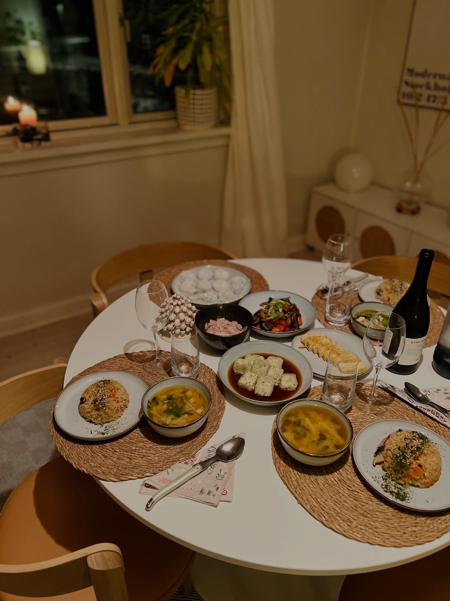 Such a feast!✨Itadakimasu🙏😋🥢
We had the coziest private cooking class💕We called it a Japanese grandma&ndash;style full meal class. That means authentic home-cooked dishes you&rsquo;d almost never find in restaurants, the kind of cozy flavors pass