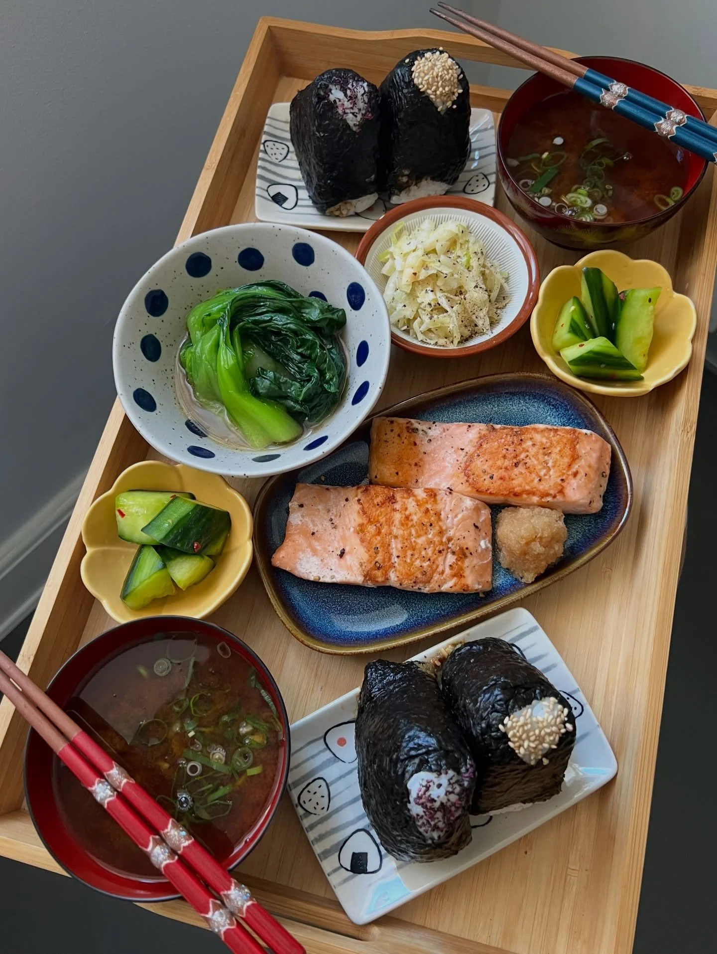 Onigiri Japanese brunch for a hungry morning 😋🍙🥢

Itadakimasu🙏💕

.
.
.
#Onigiri #japanesebreakfast #japanesebrunch #brunch #itadakimasu🙏