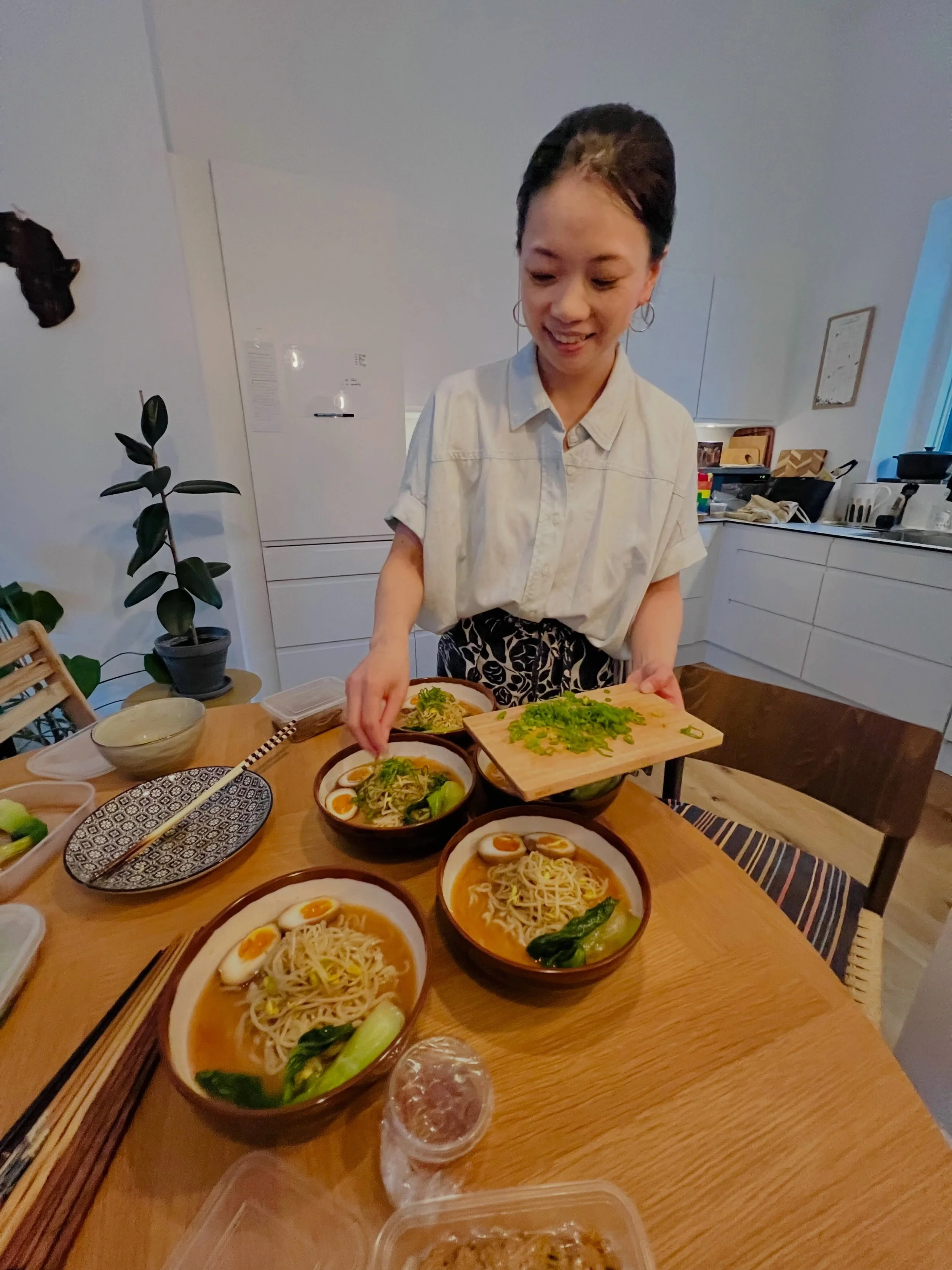 Another beautiful private handmade ramen class 🍜💕

I absolutely love the texture of teuchi-style chewy handmade noodles😍 They remind me so much of the noodles from my hometown and bring back such nostalgic memories. This rich and comforting miso r