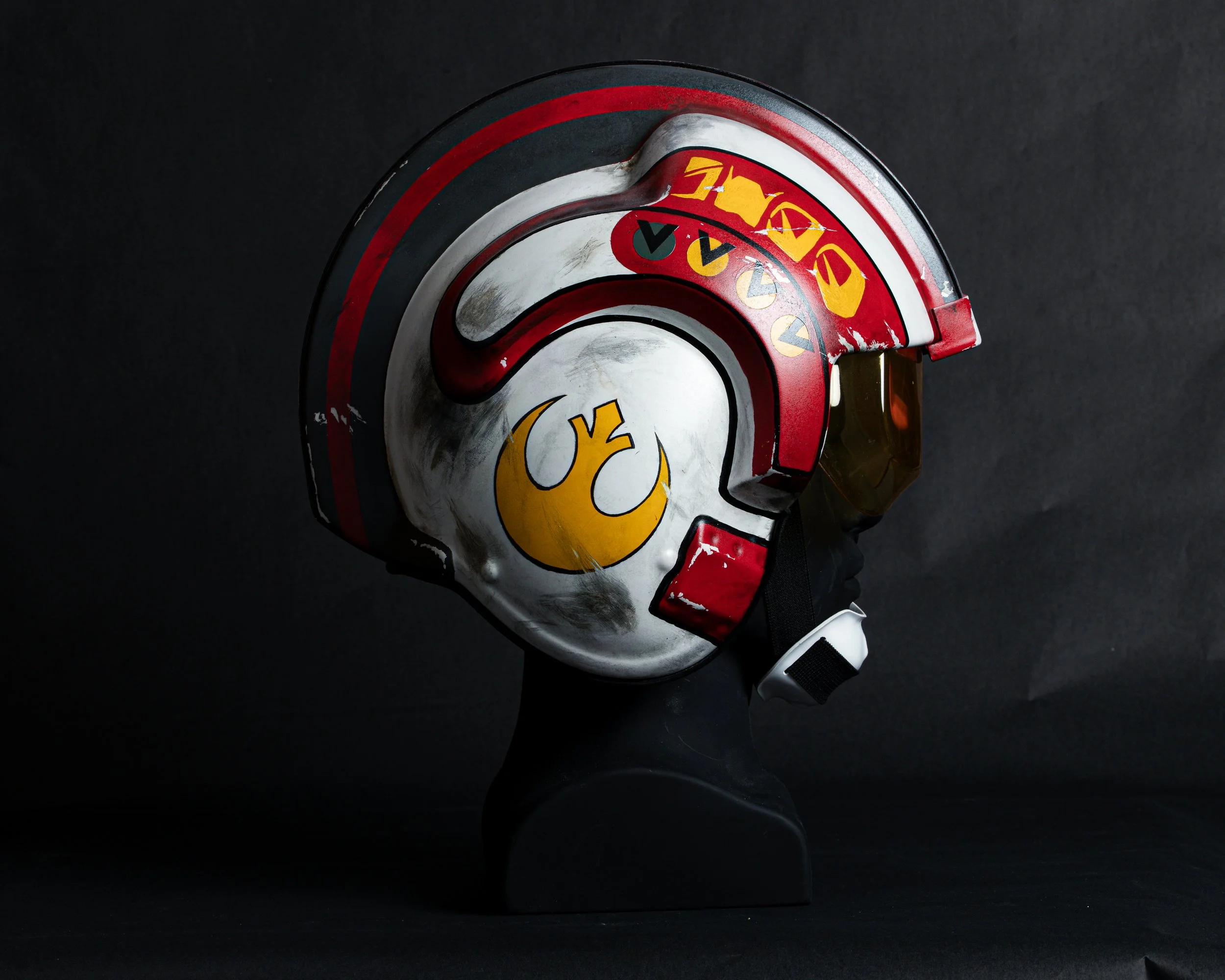 Ison HELMETS Cont-G.jpg
