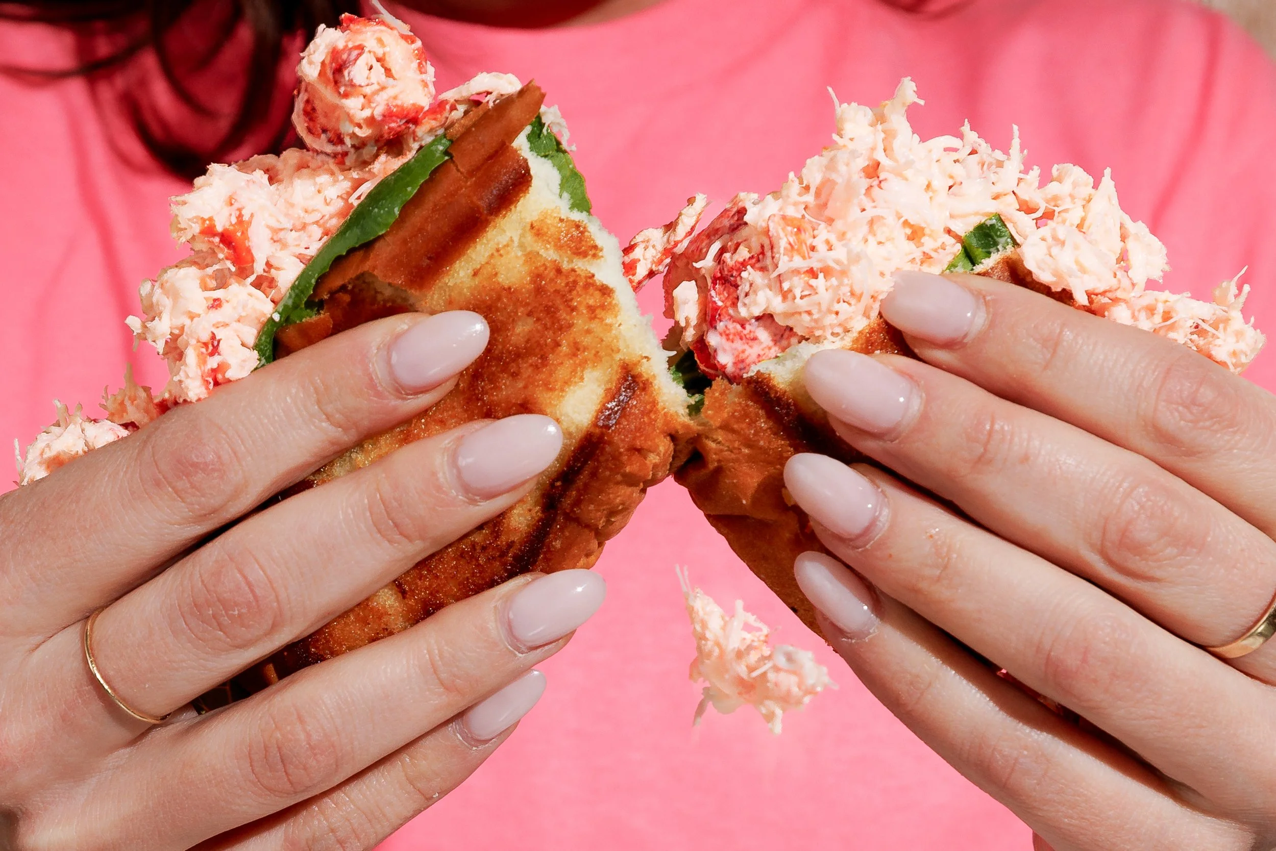 Hospitality photographer showcasing artfully plated food and craft beverages—rich textures, inviting light, and styling that brings the dining experience to life.