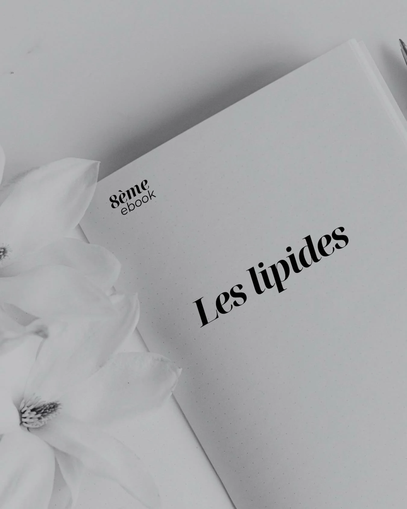 ✨ Zoom sur l&rsquo;ebook : Les Lipides ✨

Les lipides ont longtemps &eacute;t&eacute; montr&eacute;s du doigt.
Pourtant, ce ne sont pas &ldquo;les graisses&rdquo; le probl&egrave;me&hellip; mais leur qualit&eacute;, leur &eacute;quilibre et leurs pro