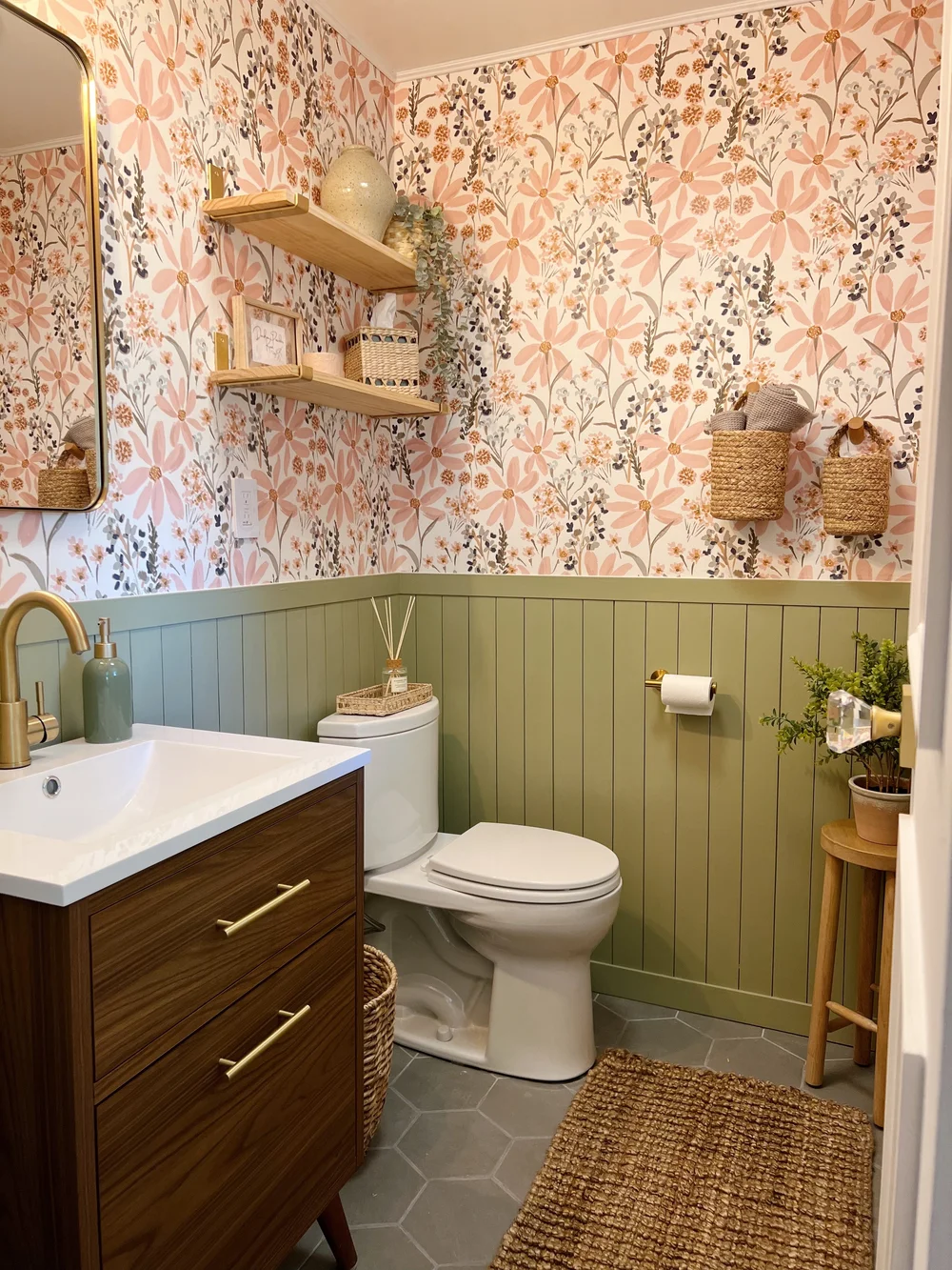 9F27FC4F-1D8F-4B16-AF82-200045BF3B9F 2.JPG