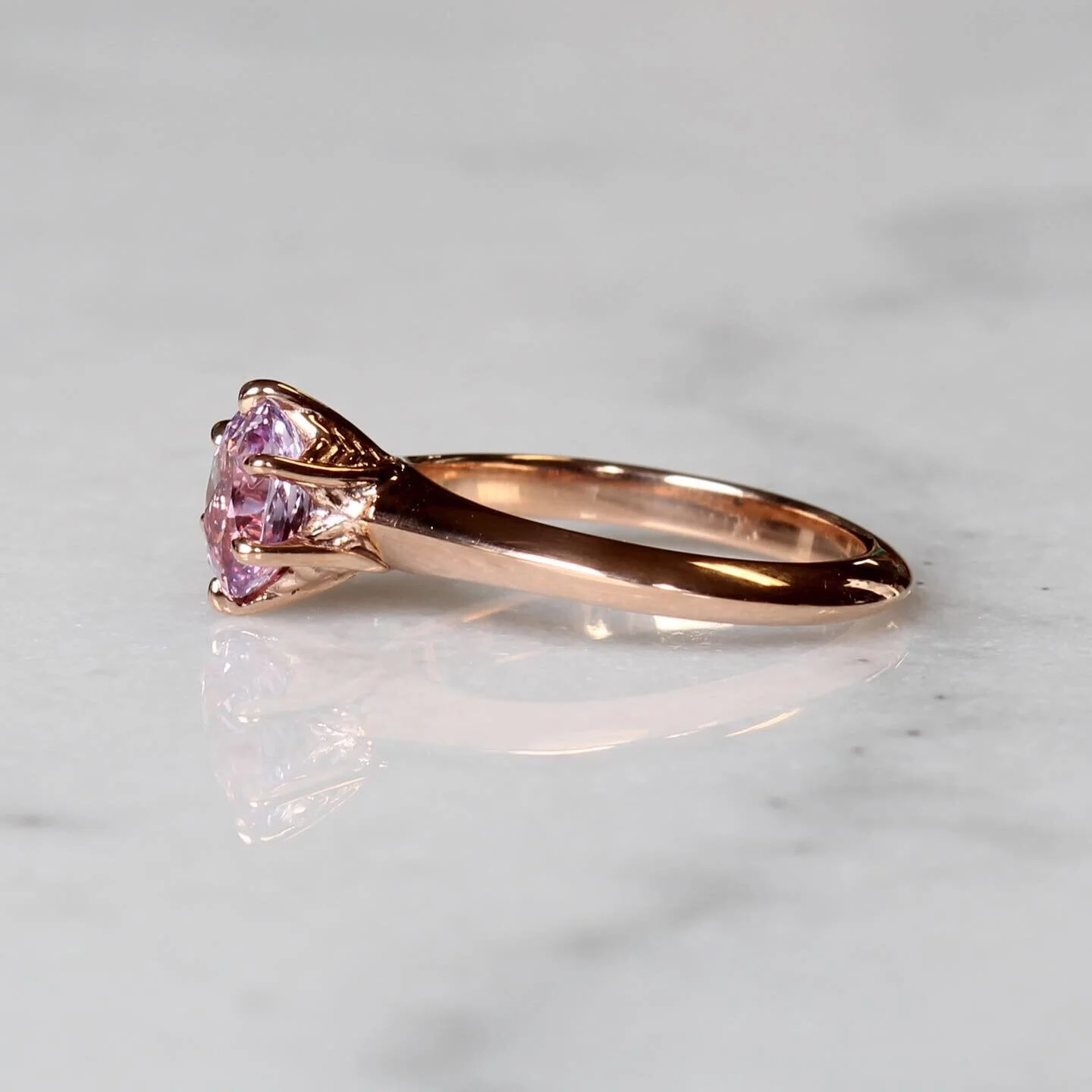 18k rose gold and sapphire. 2020