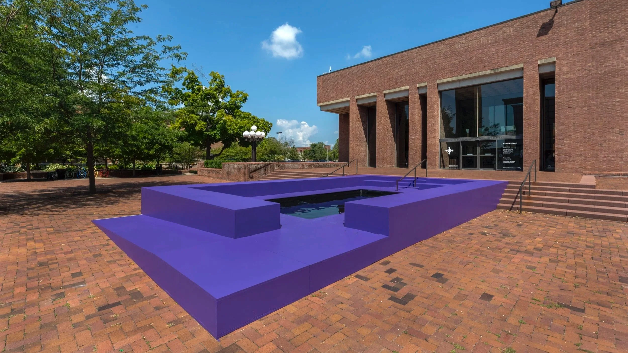 Pool/Side by Akima Brackeen | Photography by Hadley Fruits, Courtesy of Exhibit Columbus