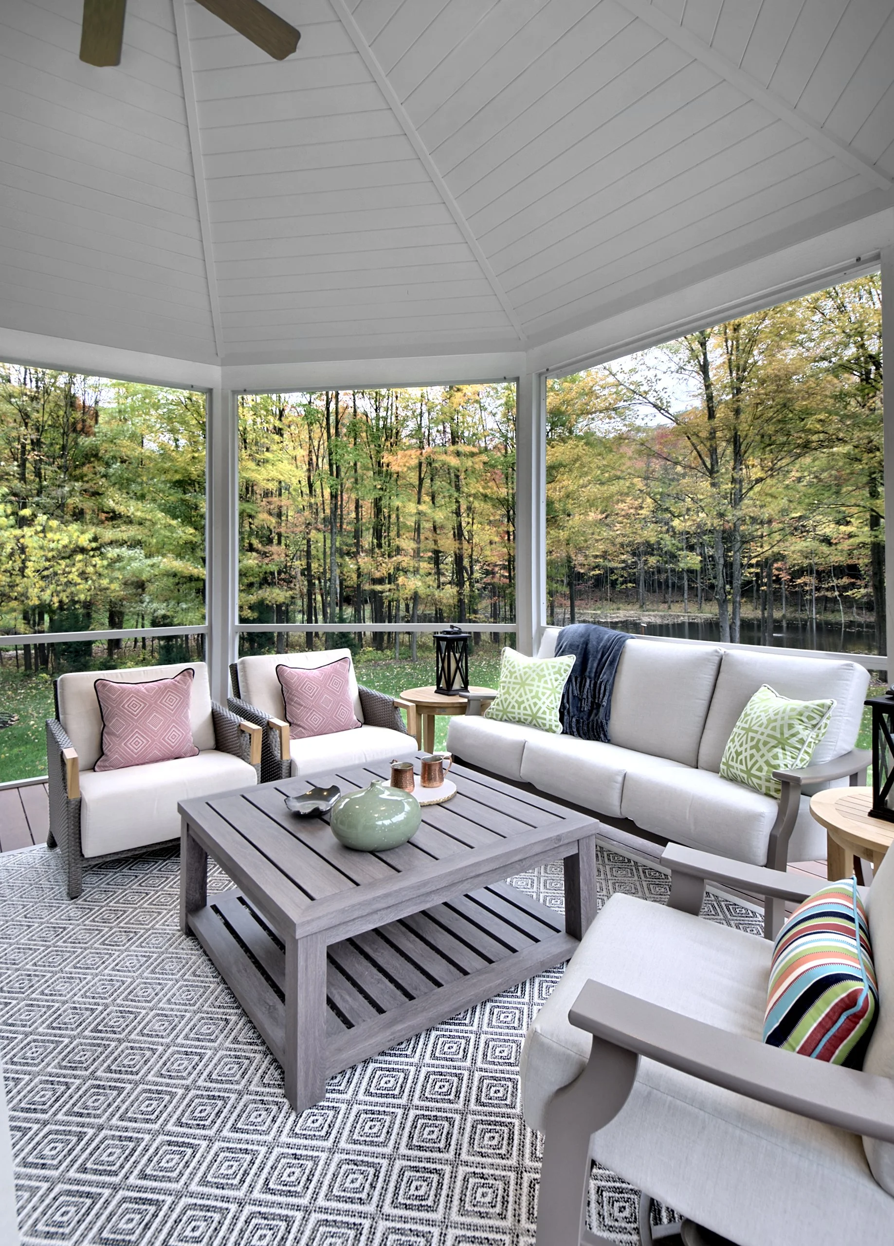 Screen Porch.jpg