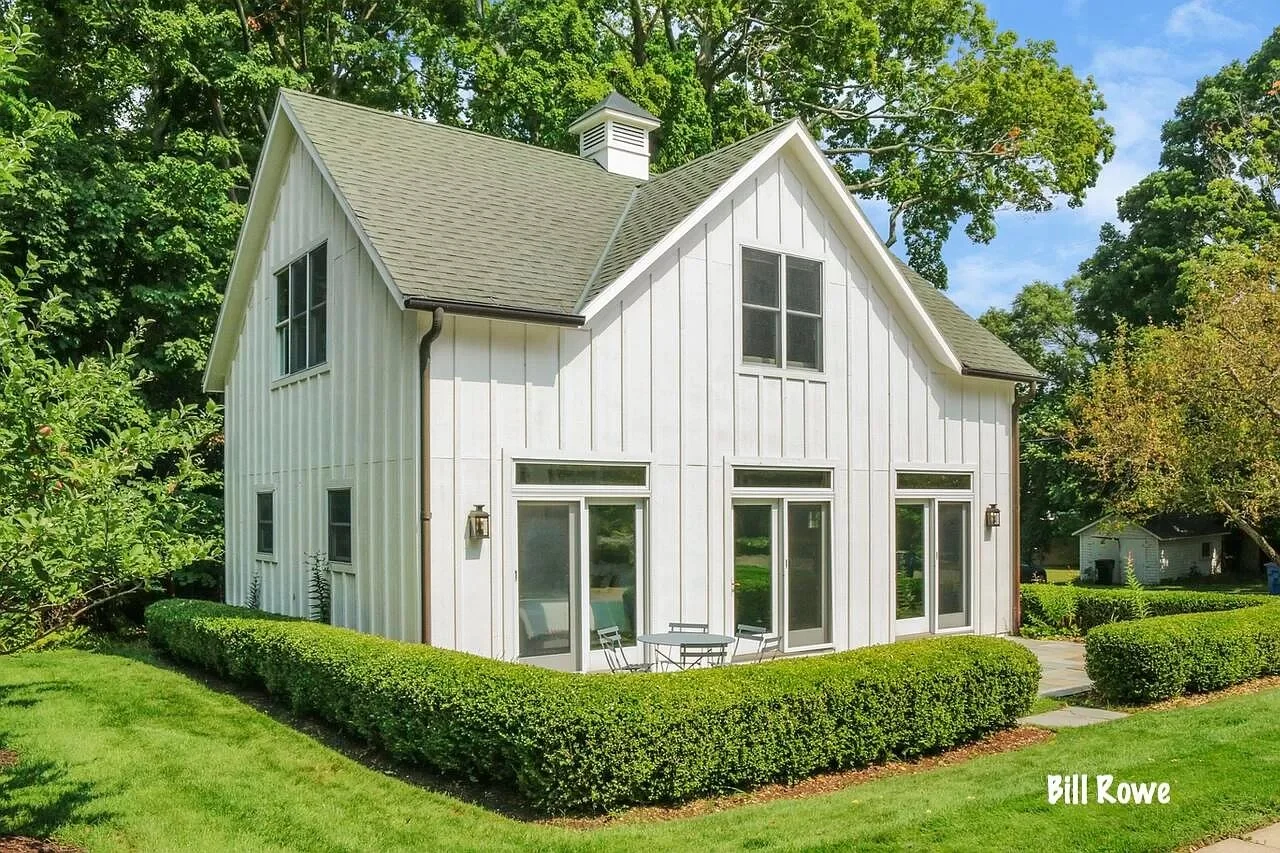 downtown douglas michigan vacation rental coach house
