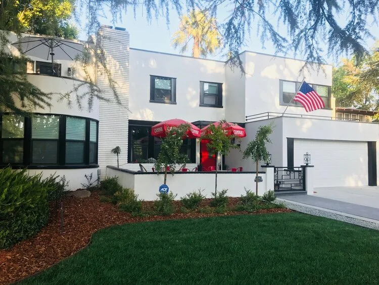 Harmony House _ Van Ness where TeamNeville Concerts presents shows