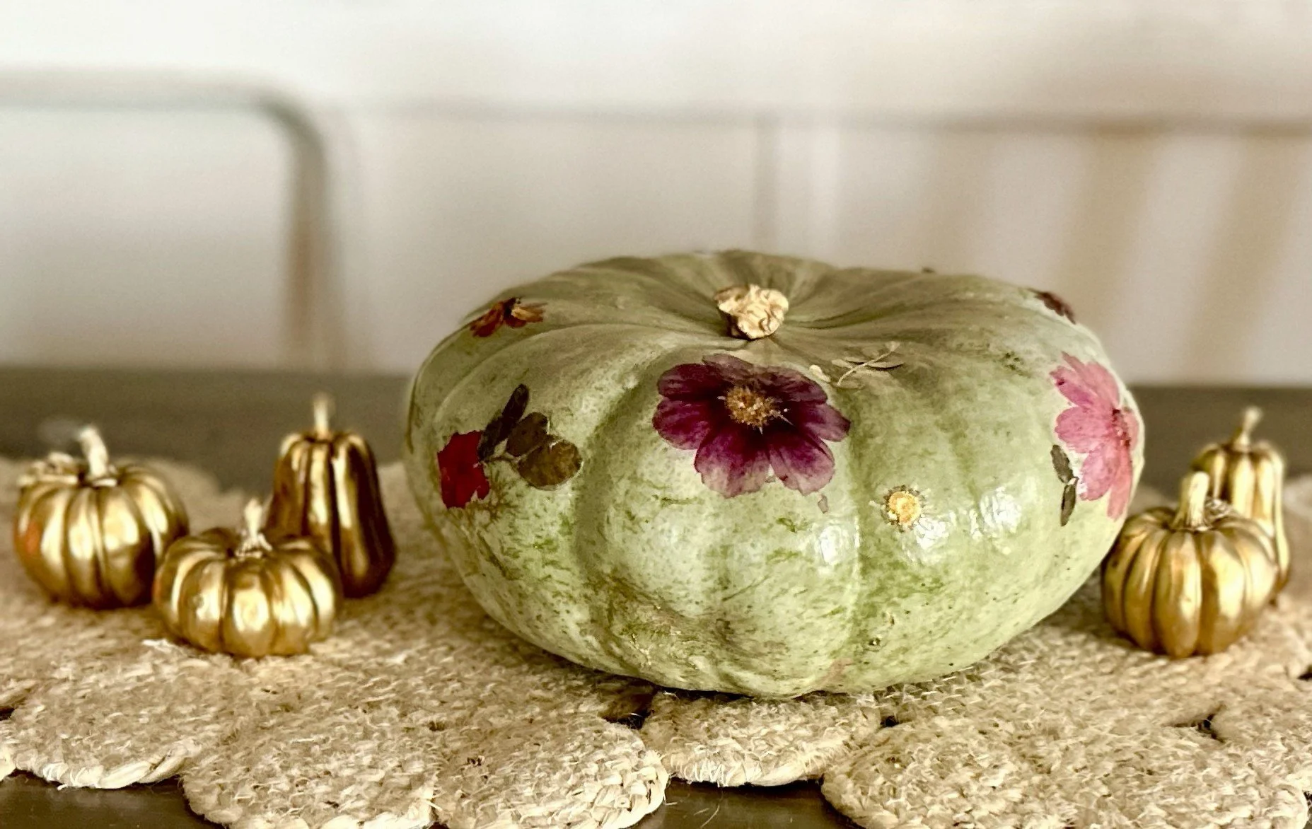 pressedflowerpumpkin2.jpg