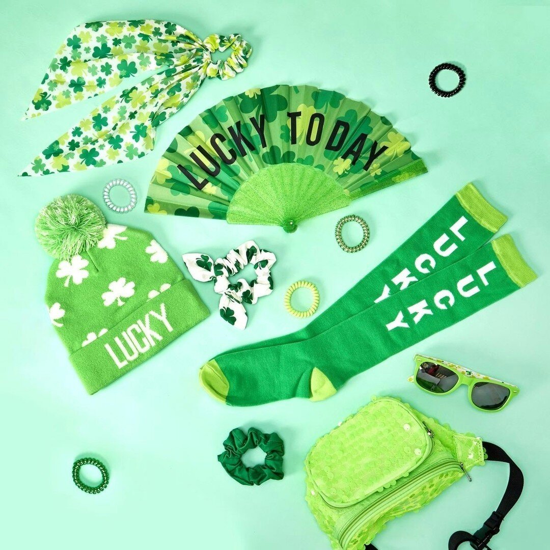 🍀 Get ready to rock some green accessories this St. Patrick's Day at @clairesstores in Warwick Mall!

From festive earrings to stylish bracelets, they've got everything you need to add a pop of green to your outfit and spread the luck of the Irish. 