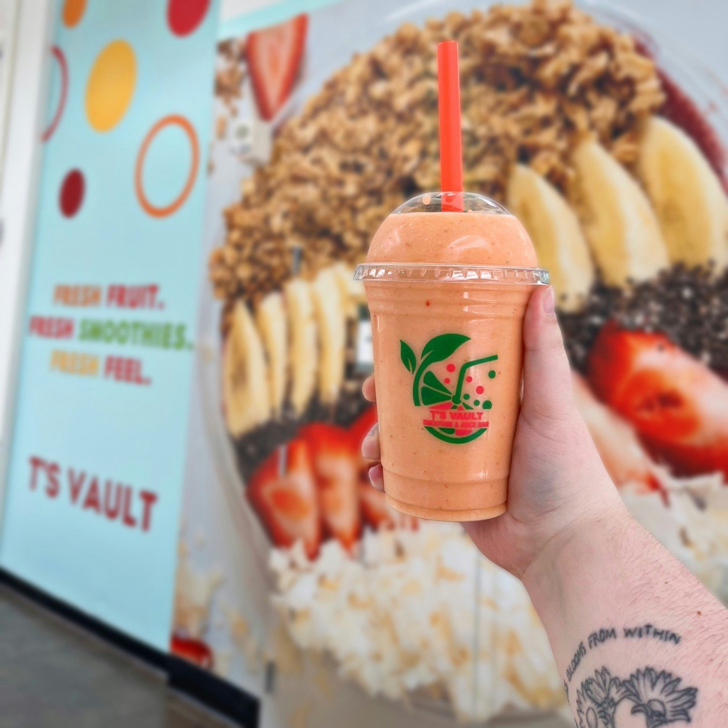 HAVE YOU HEARD? 🎉 🌈 

@tsvault_smoothiejuicebar is now open at Warwick Mall! 
Stop by the Carousel Food Court and try some amazingly fresh smoothies and juices, coffee, paninis and crepes, a&ccedil;a&iacute; bowls and so much more tasty goodness at