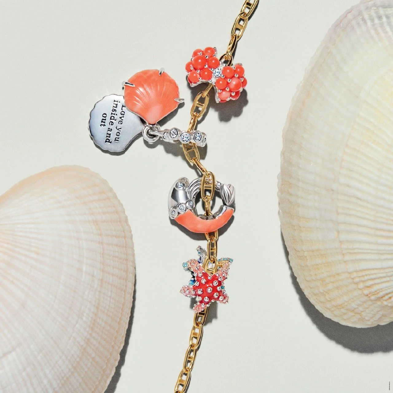 Seashells, starfish, and a touch of shimmer ✨🌊

Add a splash of summer to your story with the newest charms in coral tones and sparkling details from @theofficialpandora

The perfect way to carry sunshine with you, wherever you go. ☀️
Stop by Pandor