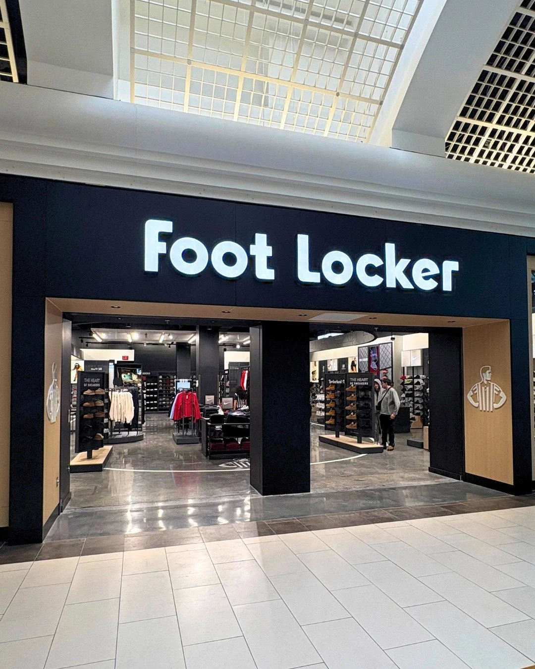 The all-new @footlocker at Warwick Mall is here, bigger, better, and packed with fresh vibes! 🎉👟

You&rsquo;ll find it right where it&rsquo;s always been, near Nordstrom Rack and Target, but now with so much more to love! 💖 
Dive into a new full W