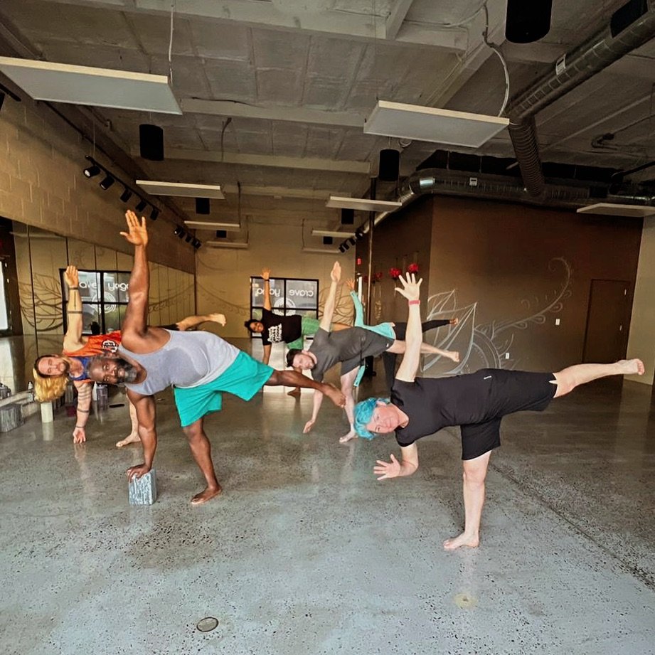 &ldquo;Steady the body, steady the mind.&rdquo;
⠀
Stay focused yogis, the weekend is almost here 😎
⠀
⠀
⠀
#halfmoonpose #ardhachandrasana #bayareayogateacher #bayareayogastudios #yogaforeverybody #yogaforpeaceofmind