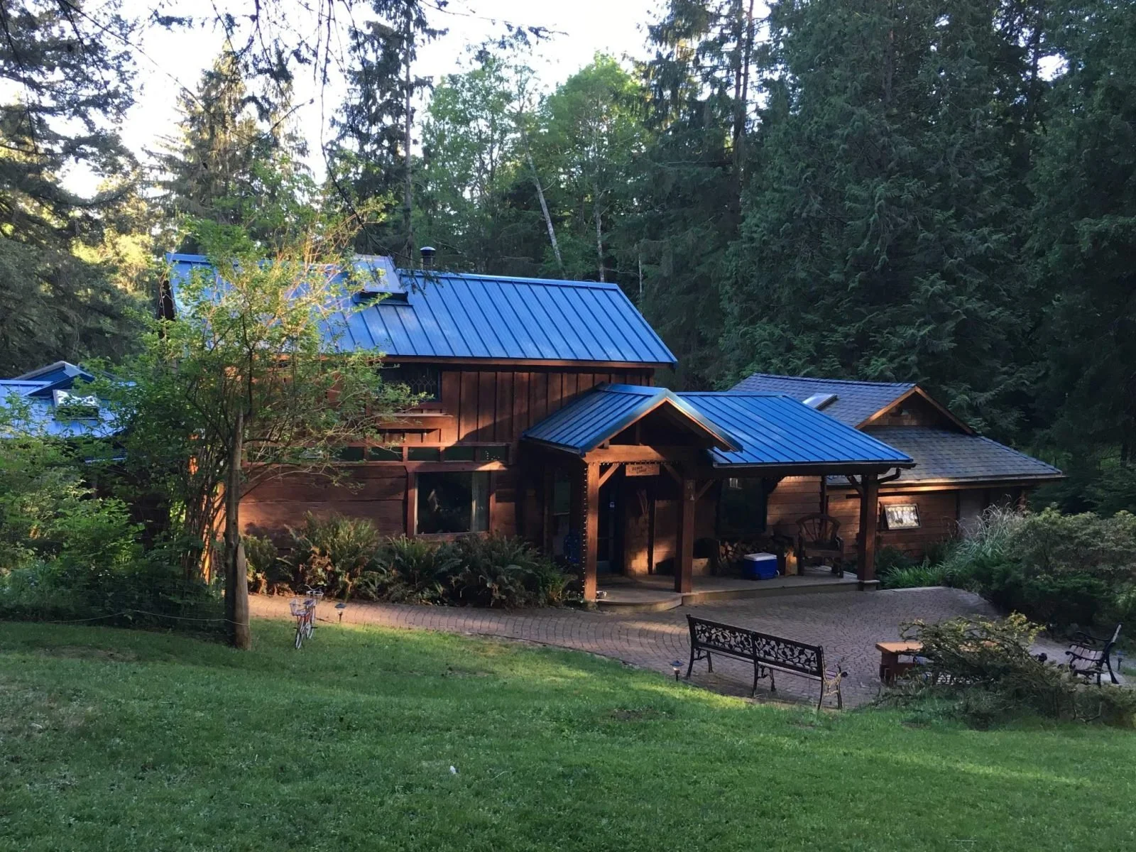 Xenia Lodge Main Gathering Space Bowen Island.jpeg