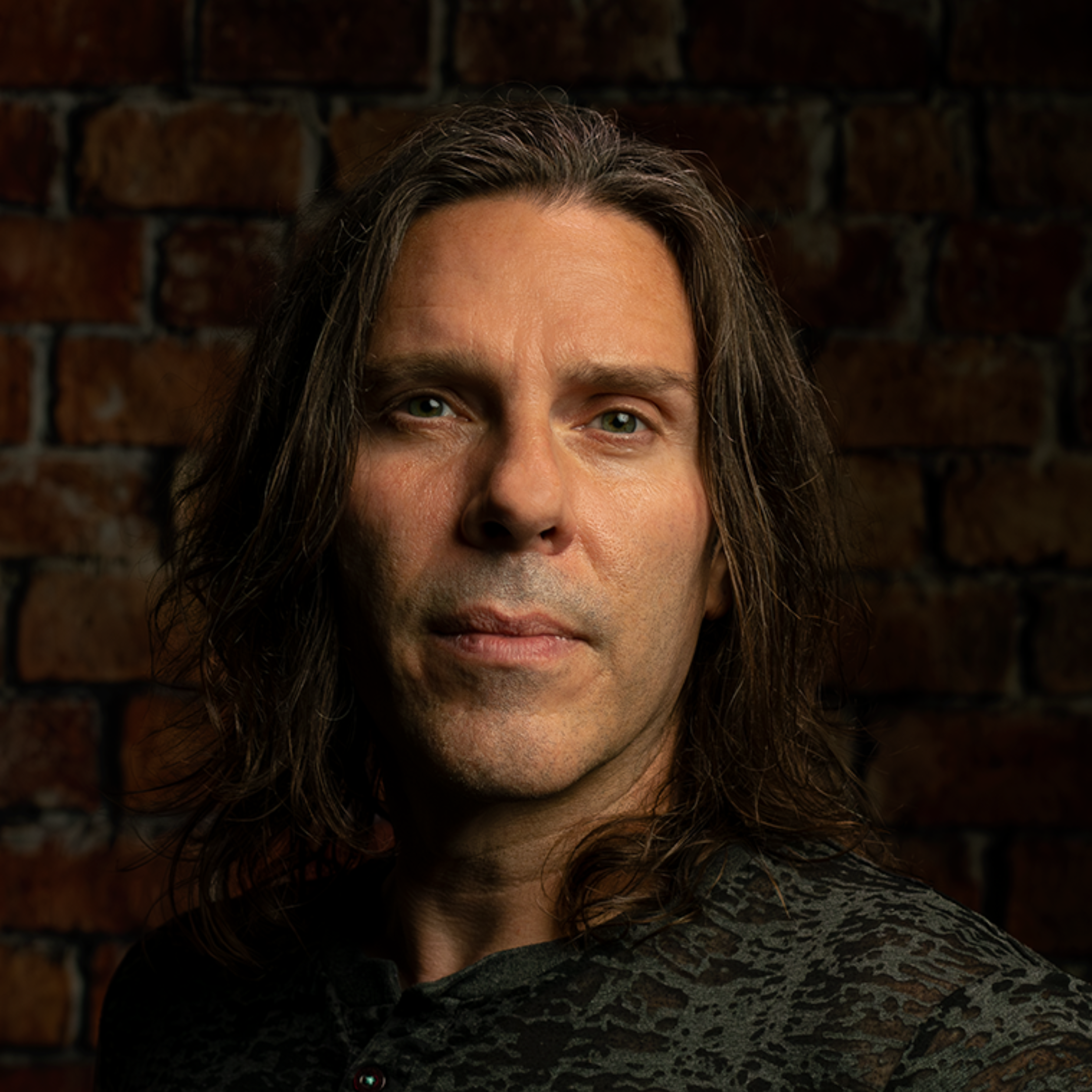 Episode 239: Shri Ananda on Interpreting Other People’s Stories, Staying Open, and Practicing Gratitude