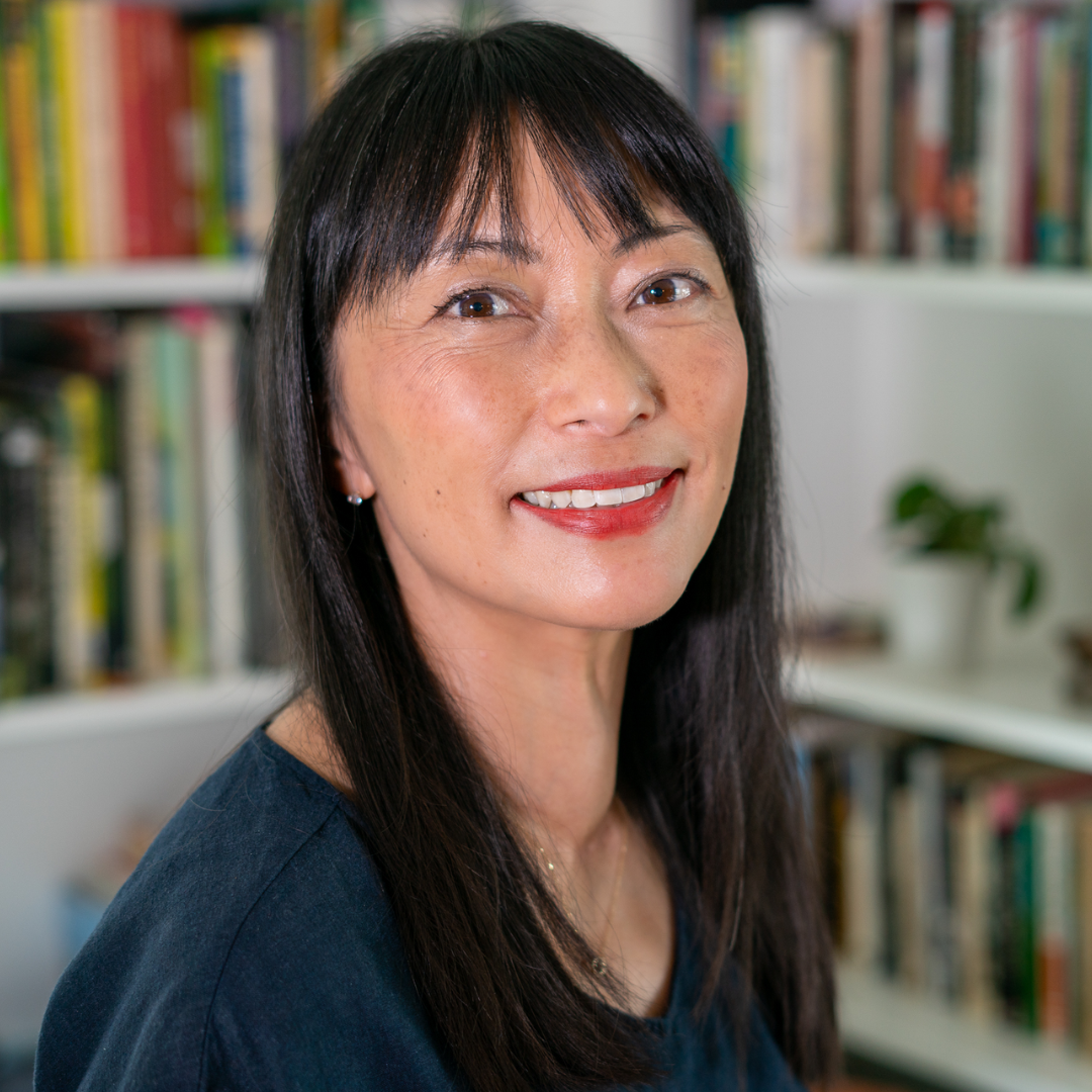 Episode 258: Rumi Tsuchihashi on Paying Attention, and How to Use an Emotion Thesaurus &nbsp;