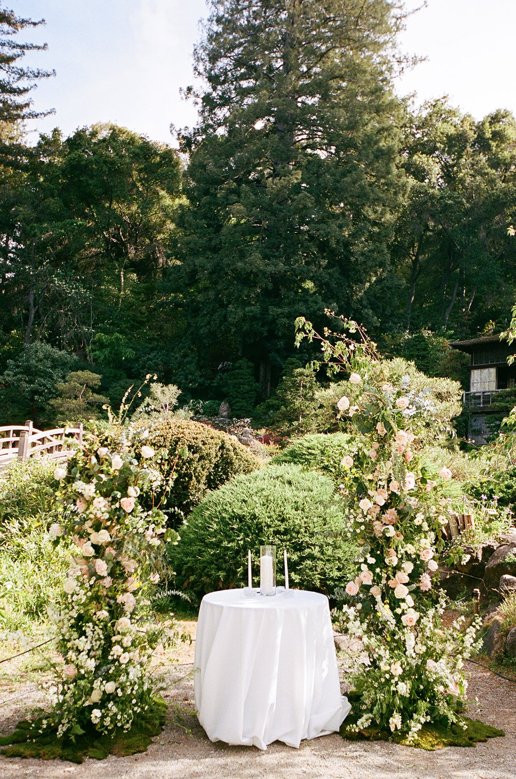 Ceremony Arch/ Broken Arch/ Floating Arch