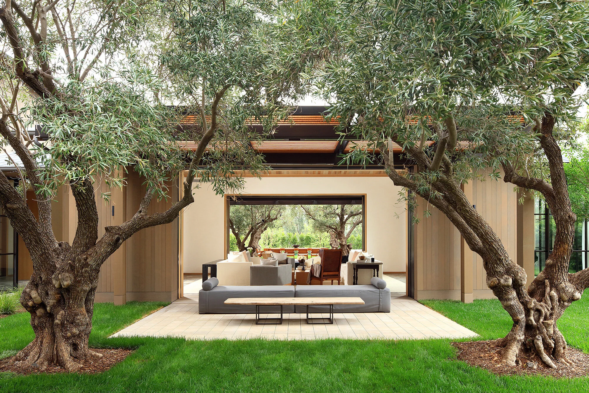 Beverly Hills West — RHI