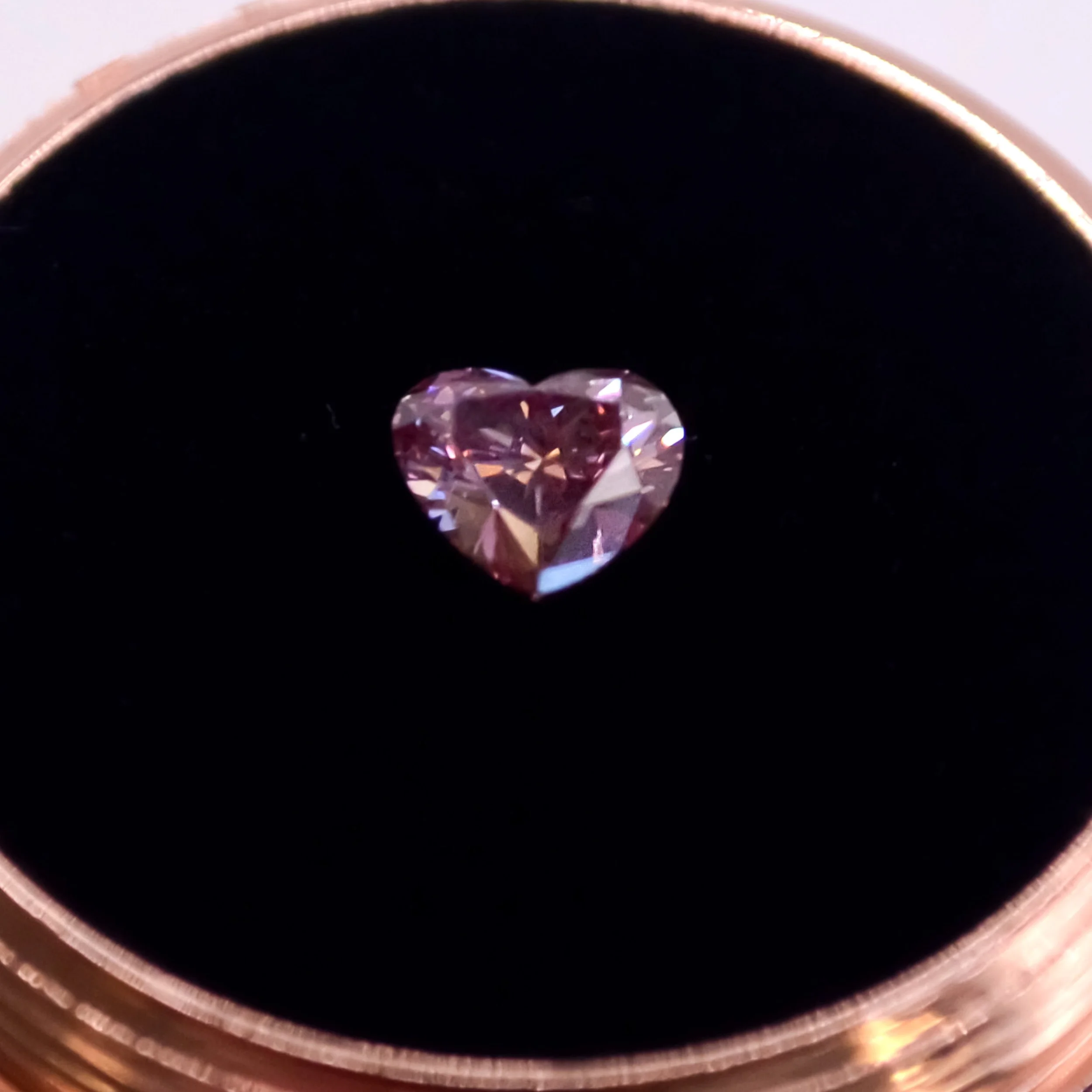 0.40-0.49_ct_Pink_Heart_CUT_(2).JPG