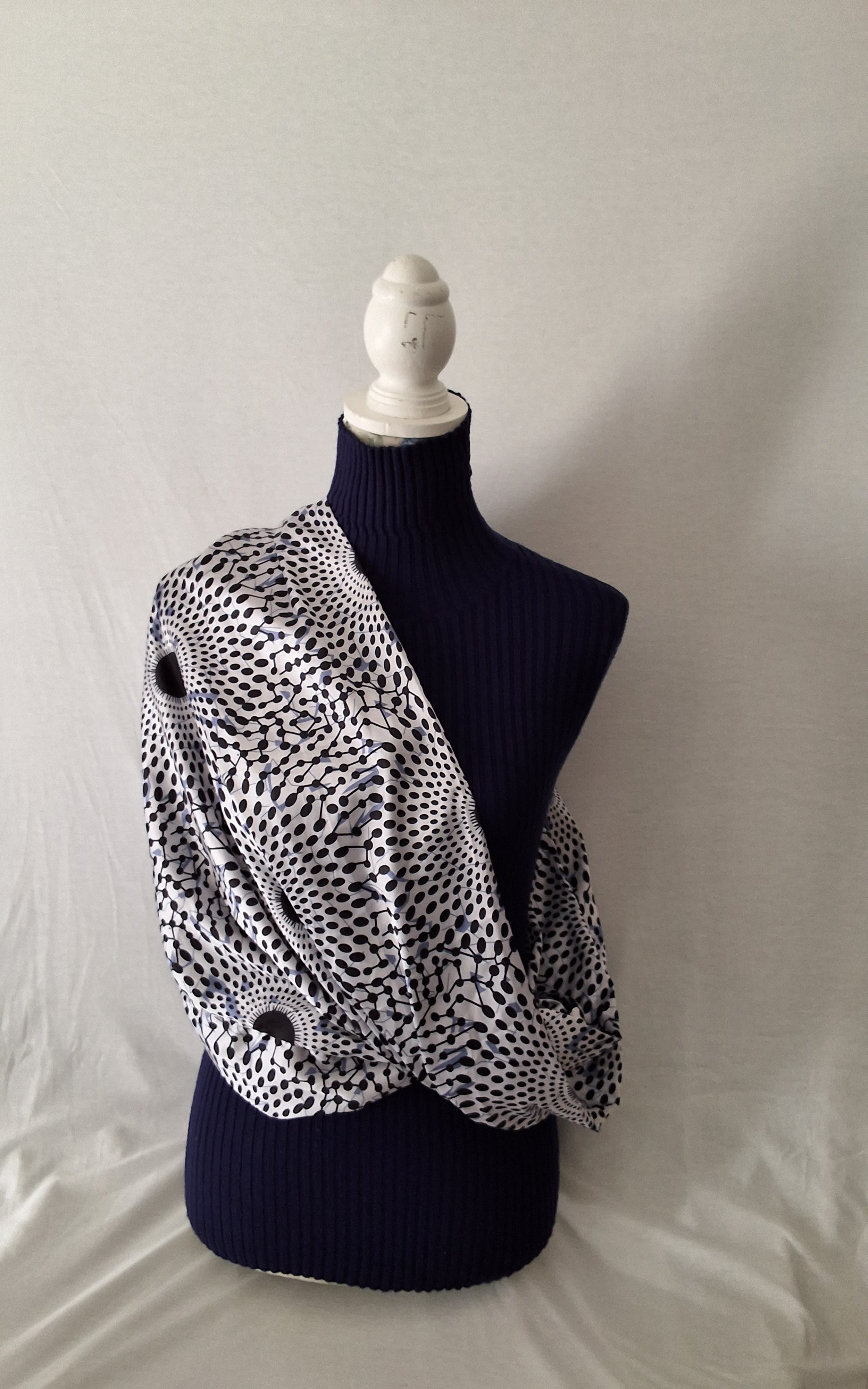 Grey black dots
