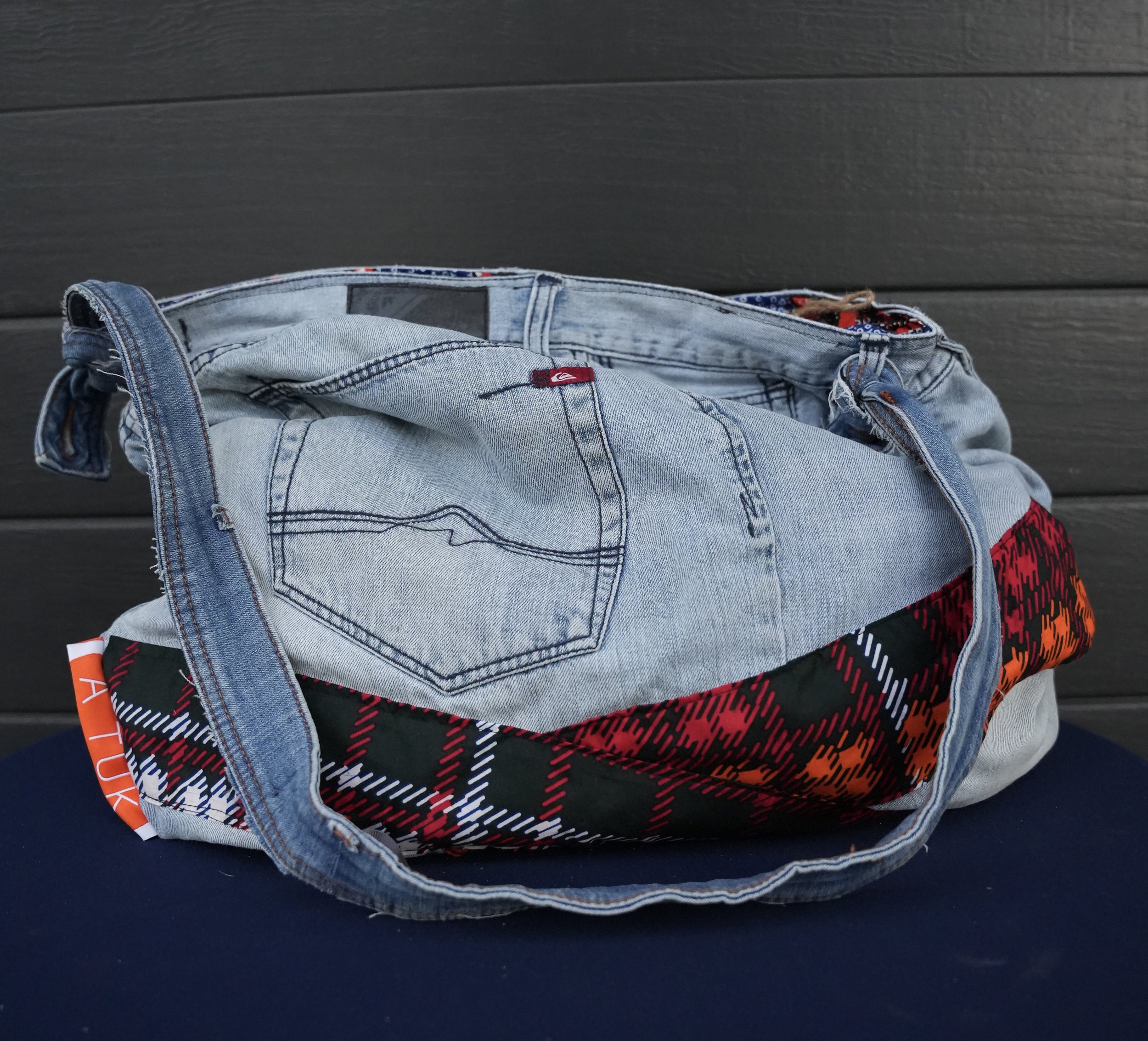 Medium size Denim with pockets