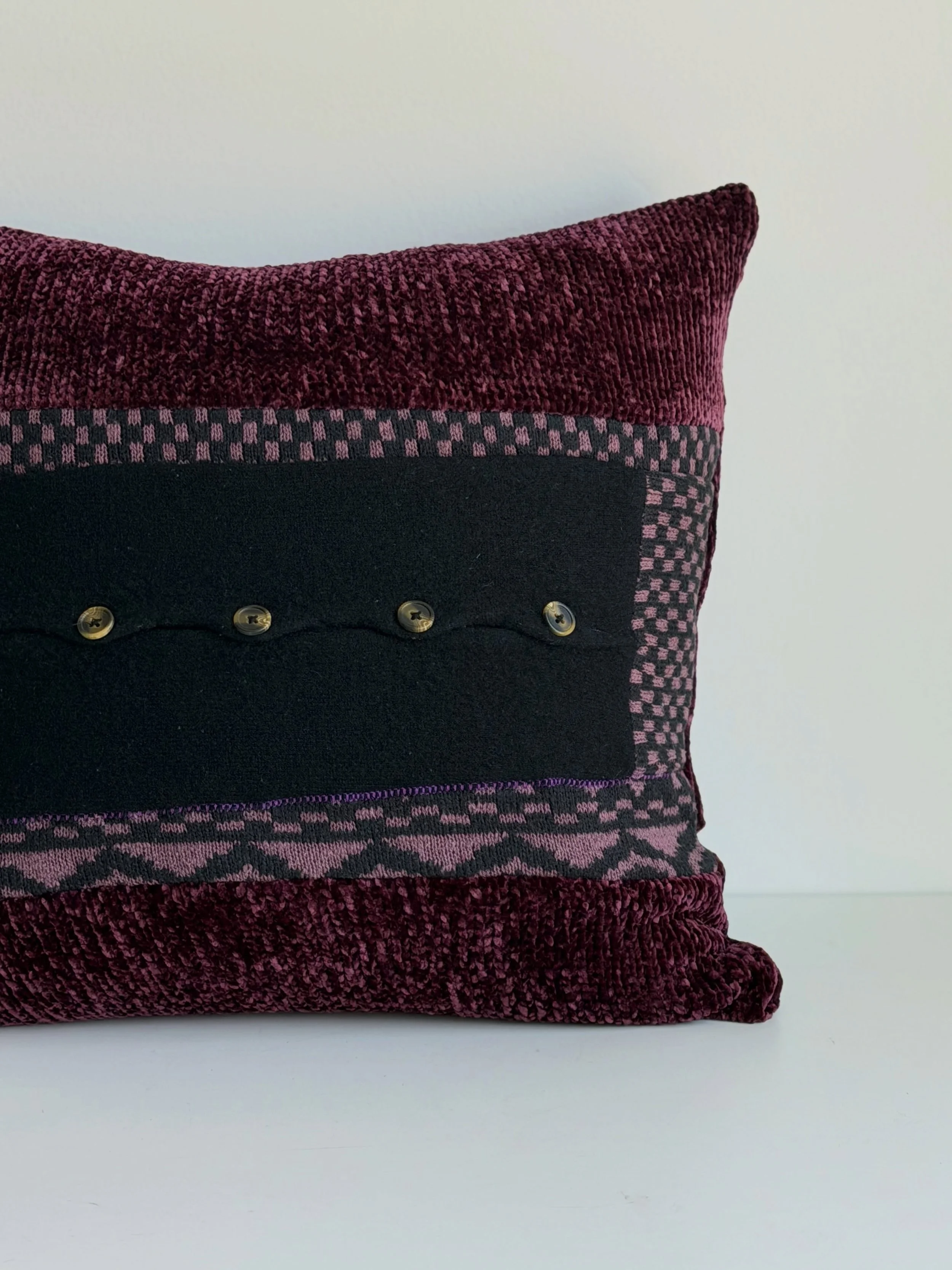 ✨🪡💎 A custom pillow headed home to my OG stomping grounds: the Bay Area 🌉💫

Cindy said: &ldquo;Make it moody and jewel toned.&rdquo;
Now THAT is the kind of direction I can get behind 💋

So into the studio I went&hellip; hidden cashmere pocket a