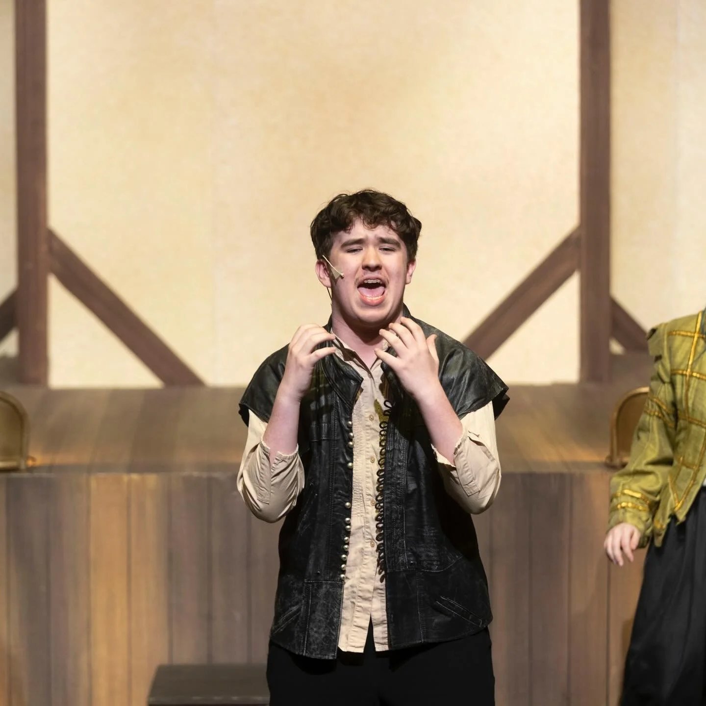 man&hellip; i still hate shakespeare.

thank you @thesarahgay @hannaharguelles @lindy.heath for trusting me with this role

signed,
omelette enthusiast

📍: @stagewesttheatre 
📸: @meagannelsonphoto