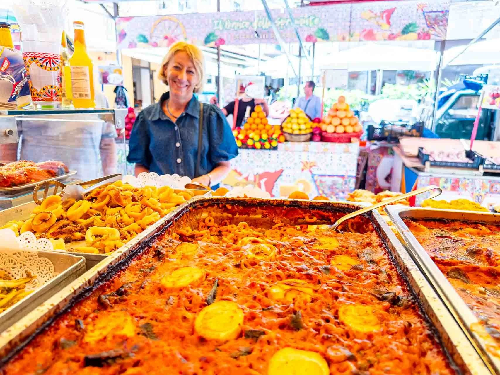 HollyDay Travel guest in Palermo market