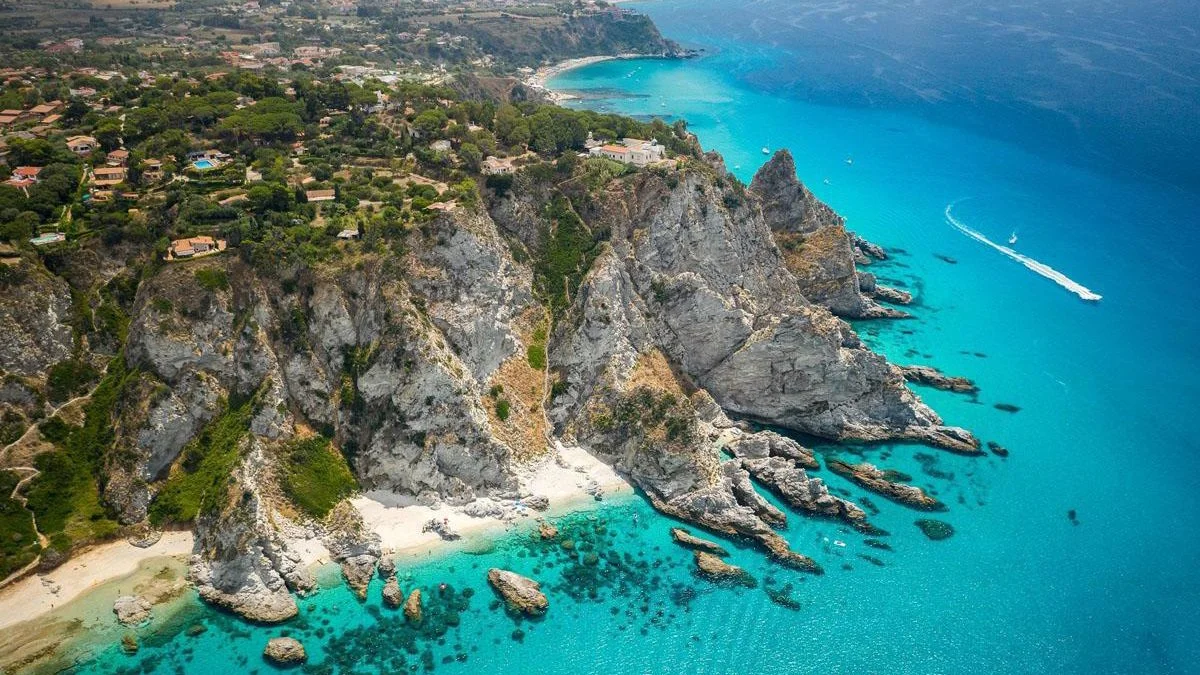 Capo Vaticano Calabria.jpg
