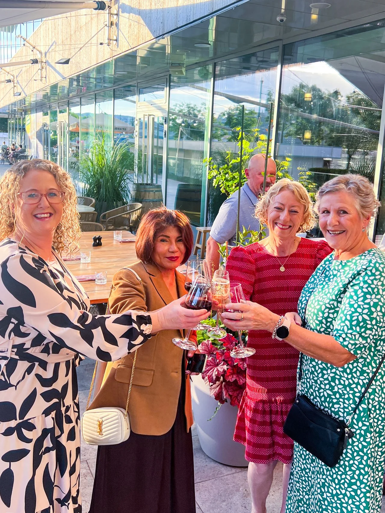 Ladies having afternoon drinks while on a group tour.jpg