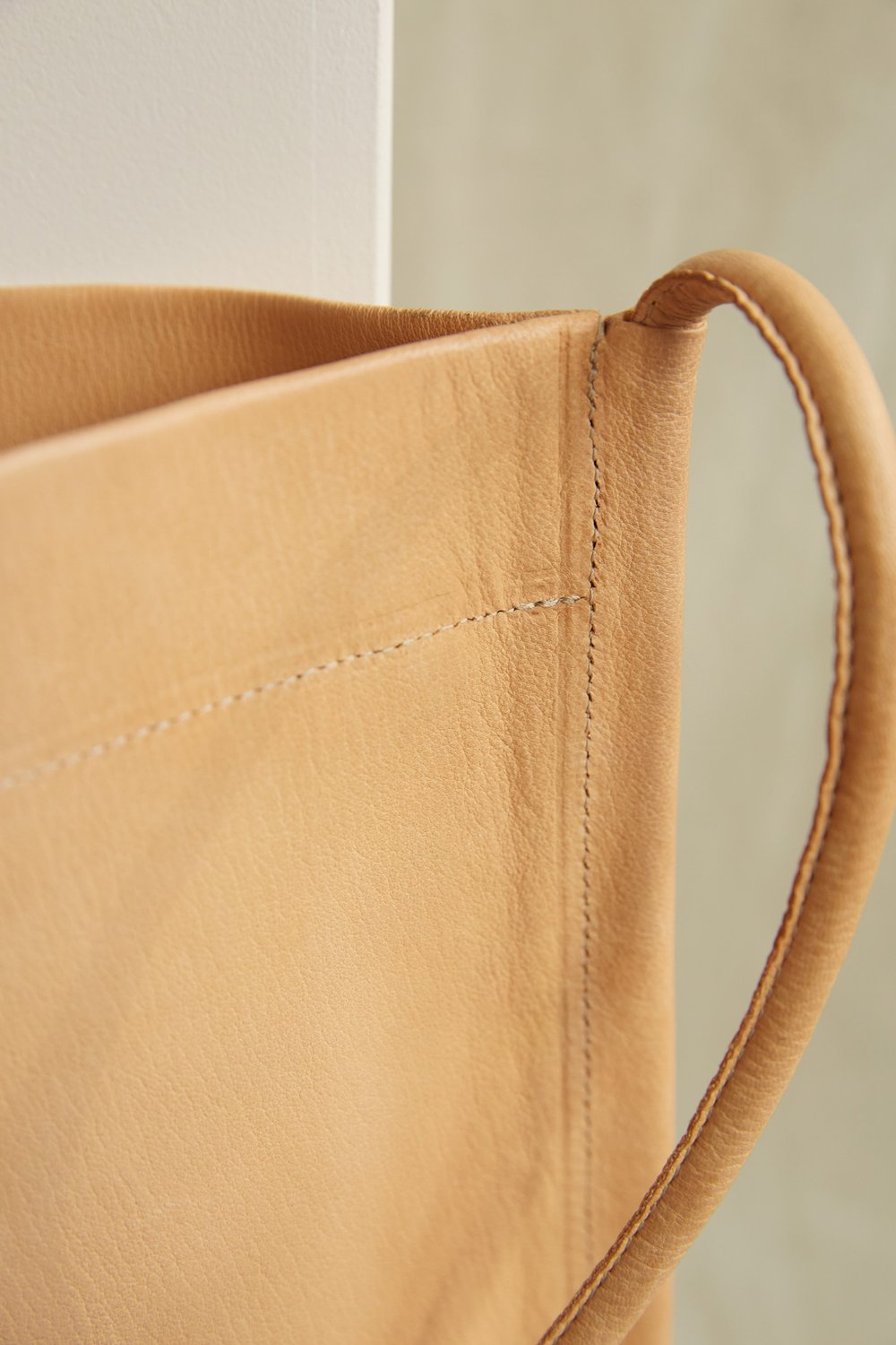 Tote Bag aus Leder mit Reissverschluss | leather tote bag for women, Swiss  made — MARAI