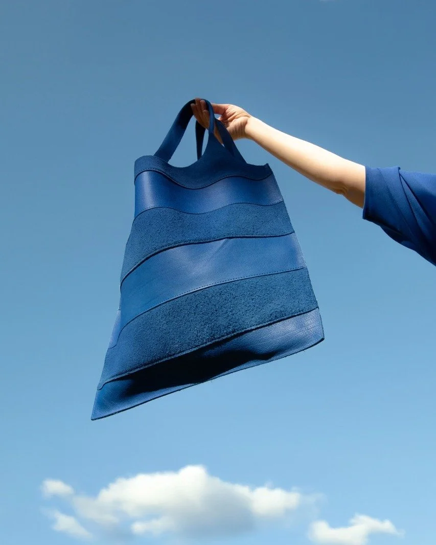 NEW IN: Limited Edition Re:Piece Tote Bag in Indigo 💙

We’ve been waiting to share this with you. Indigo is our very first color at MARAI and a deeply personal one. There is something special about this blue....it breathes, shifts with the light.