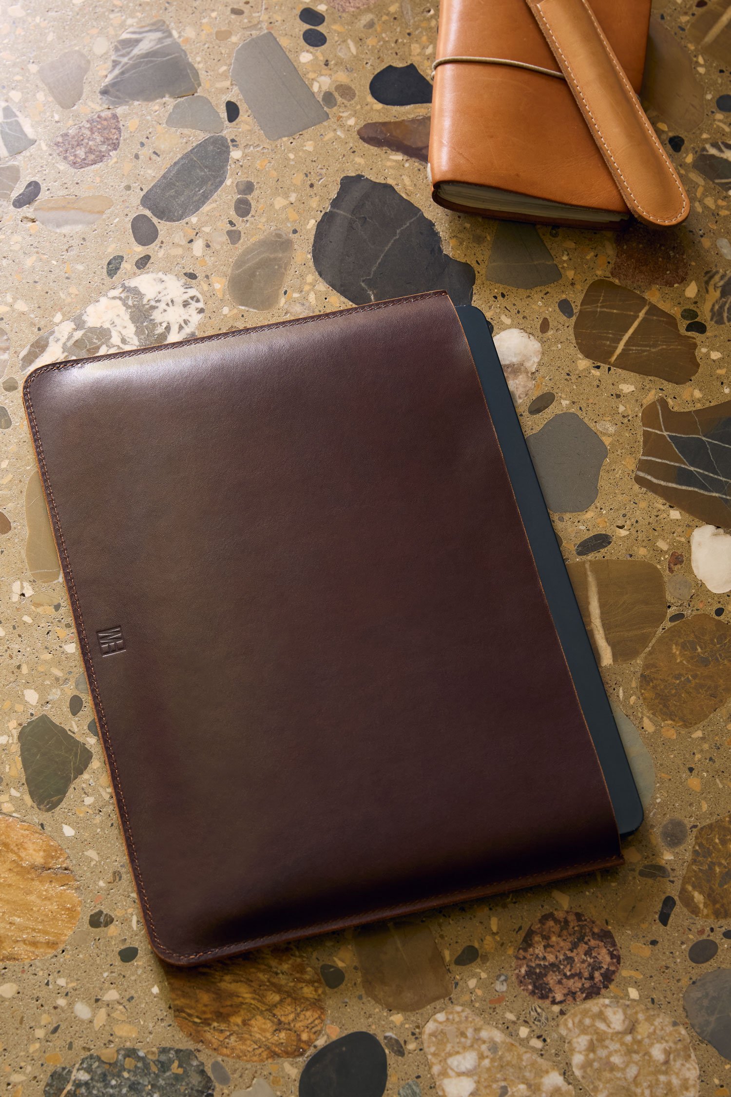 Laptophülle aus braunem Leder | Ledertasche für Notebook