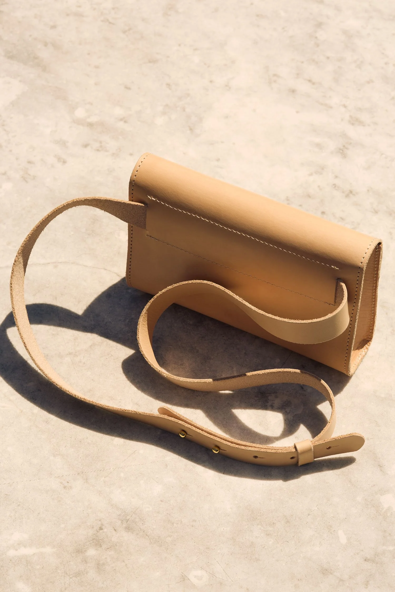Leder Bauchtasche Damen.jpg