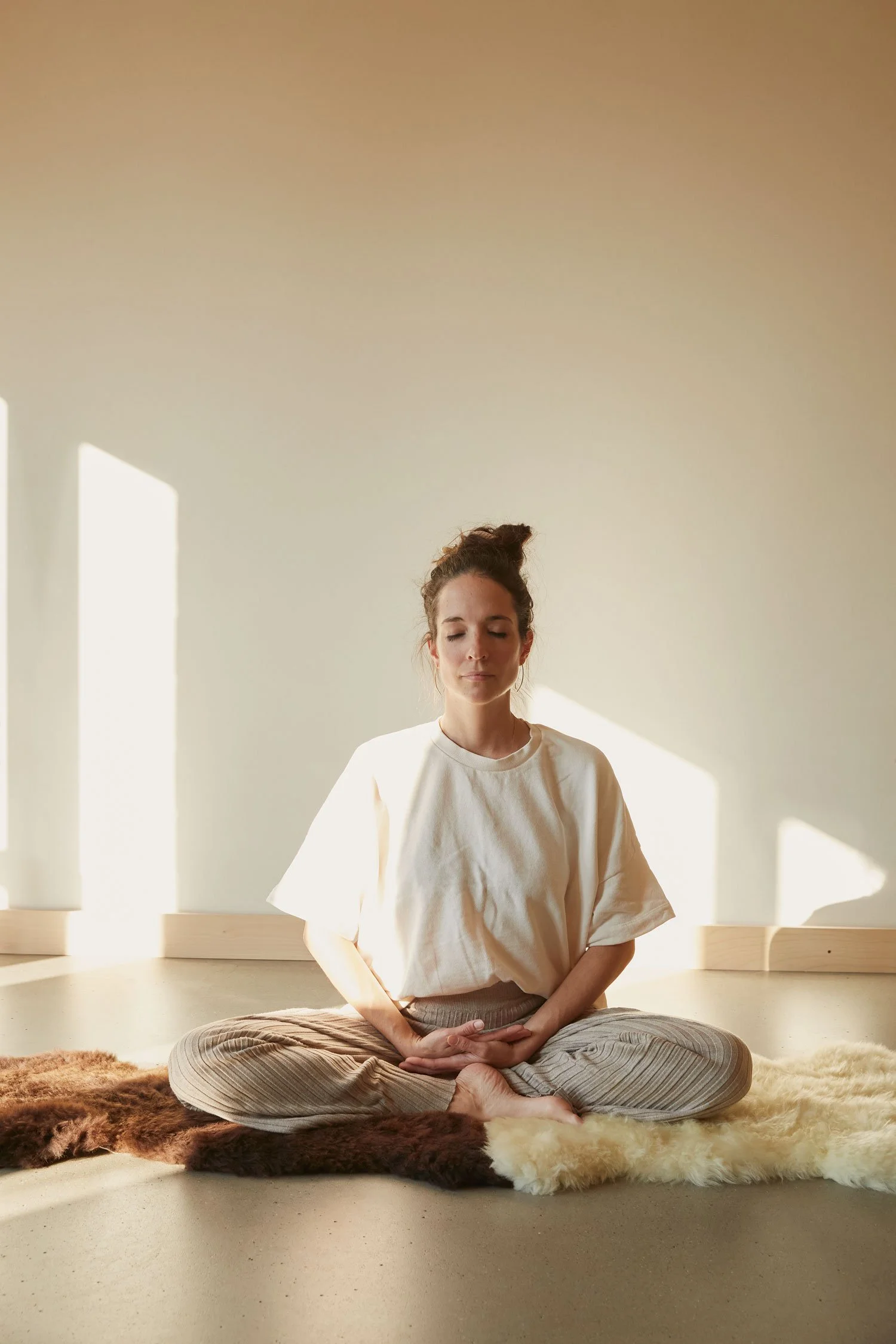 extragrosses Schweizer Lammfell | grosses Schaffell für Yoga