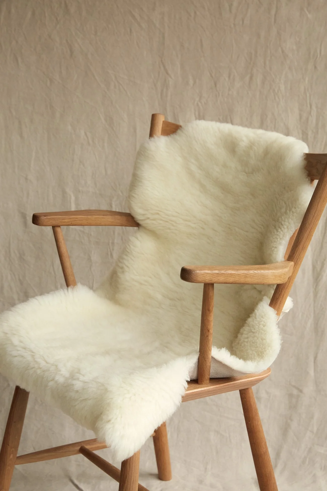 Schaffell für Sessel | Lammfell für Baby | Fell für Stuhl