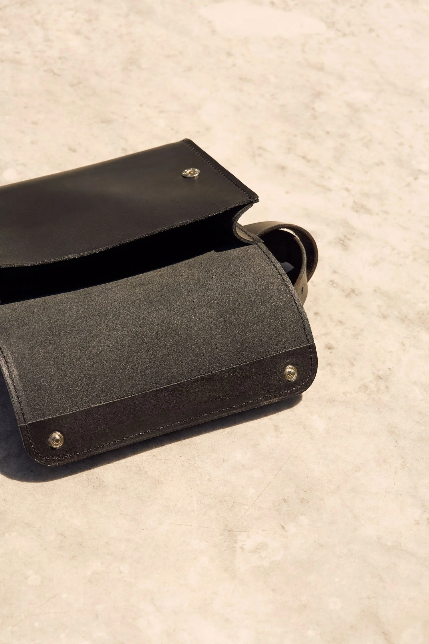 Bauchtasche Leder nachhaltig.jpg