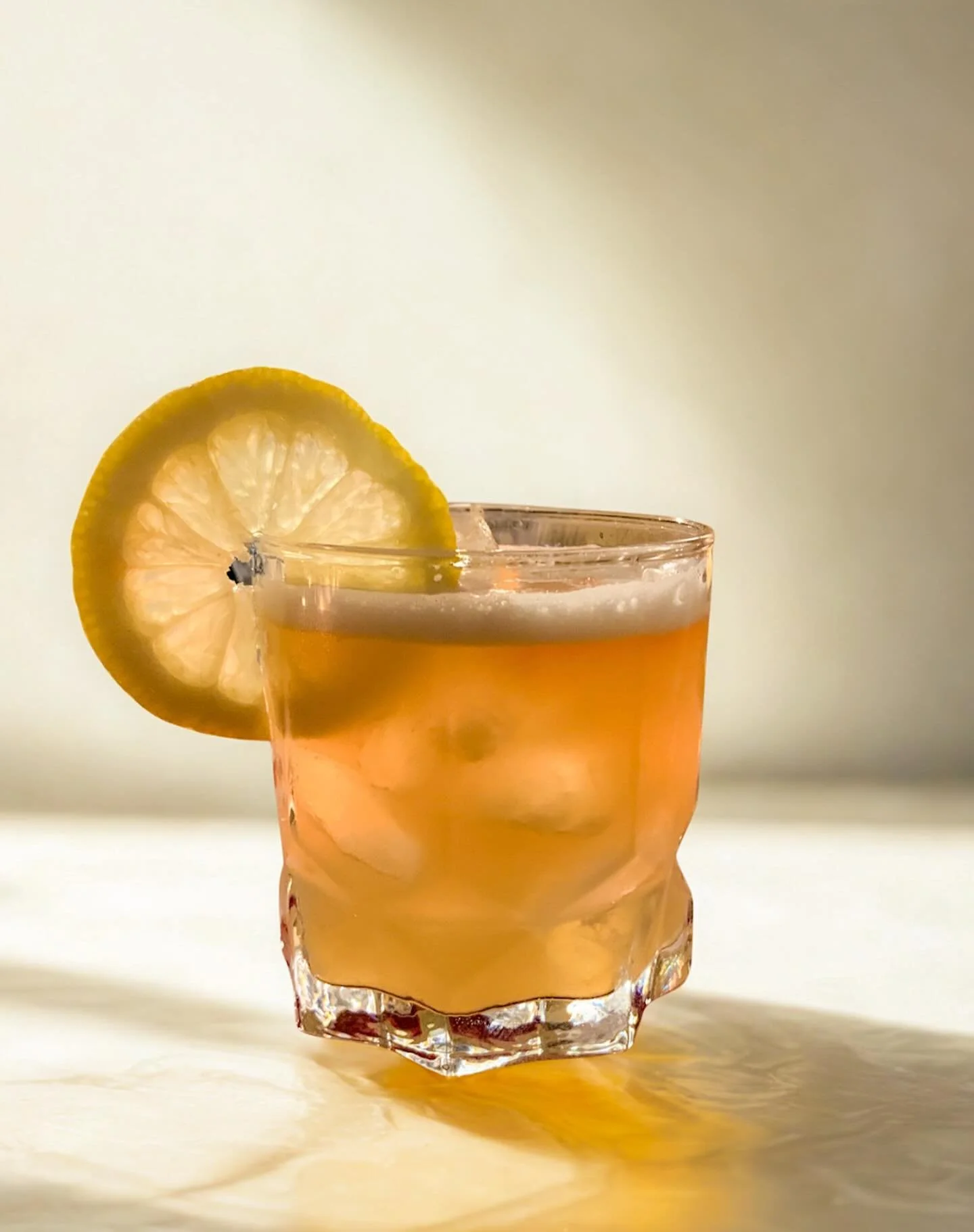 Whiskey Sour
🍋
Bourbon, amaretto, maple simple syrup, lemon juice, angostura bitters, aquafaba

A premium twist on the classic: smoky bourbon blends with almond-rich amaretto, maple sweetness, and sharp citrus in a smooth, satisfying pour.

Bright, 