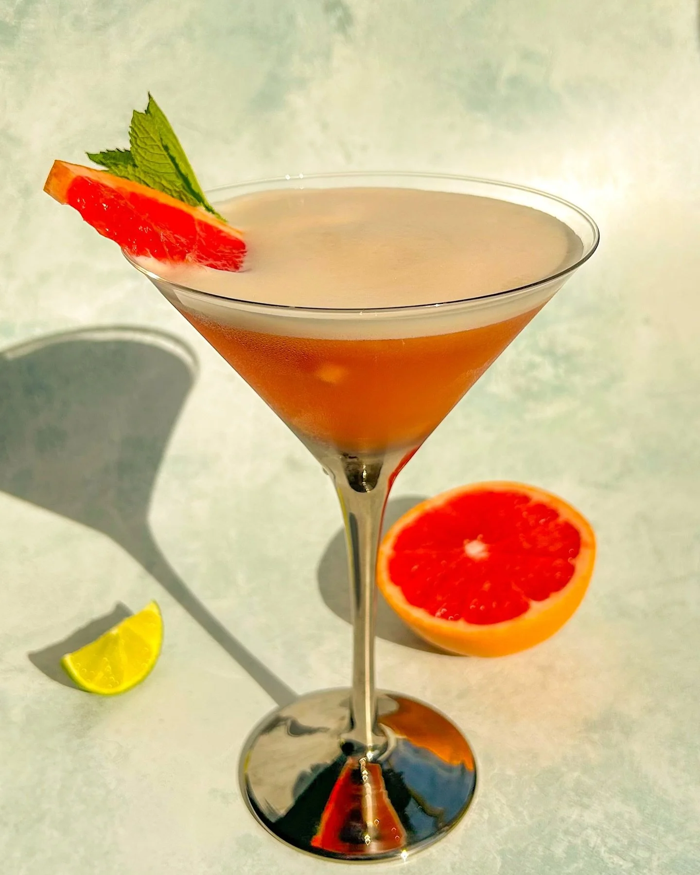Grapefruit Mezcal Sour
🧡
Mezcal, honey syrup, fresh grapefruit juice, lime juice, aquafaba

Let&rsquo;s be honest..mezcal and grapefruit is a dangerously good combination.

This one&rsquo;s smoky, and citrus-packed with a warming, smooth, and linger