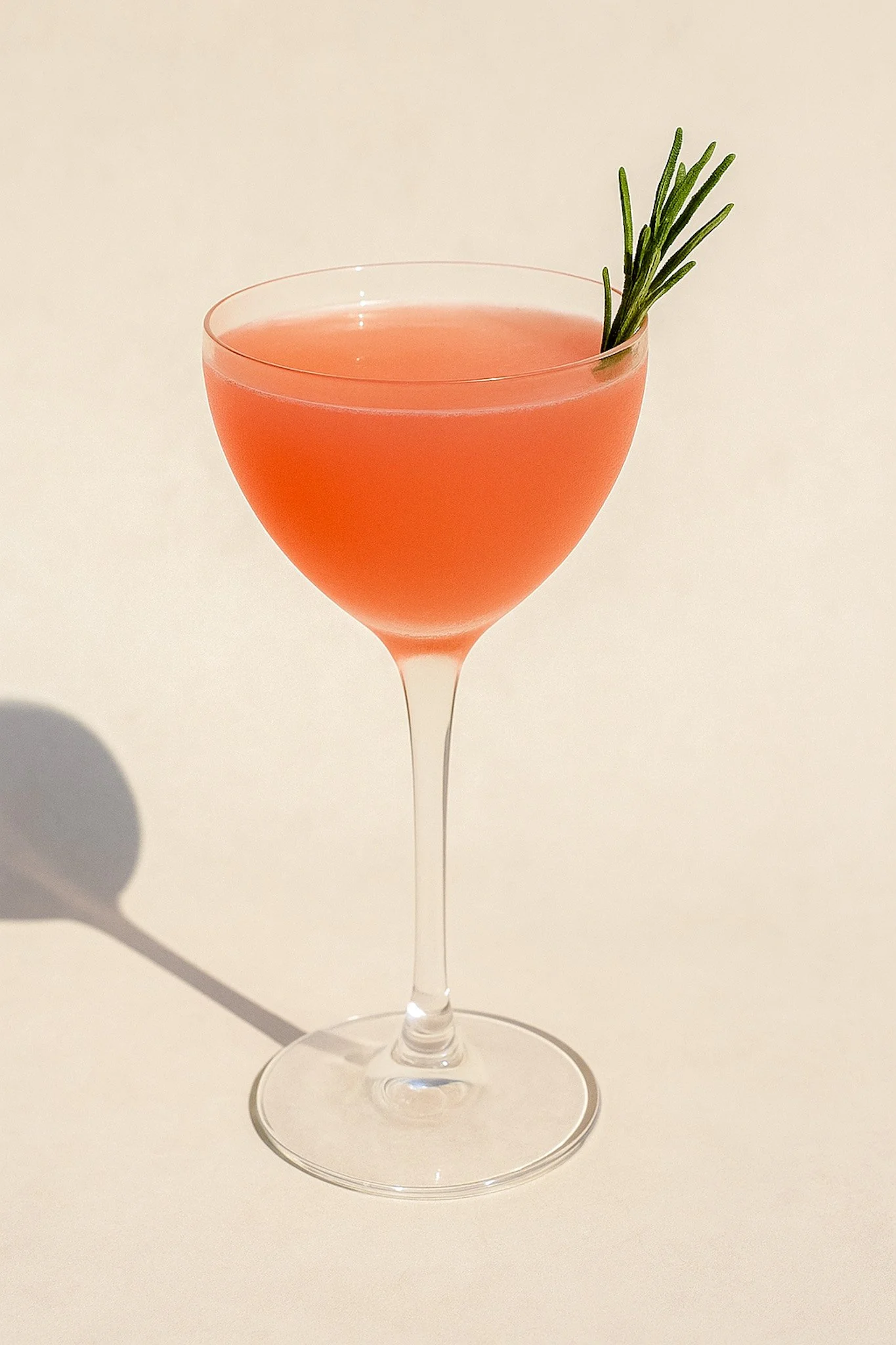 How to Make a Pretty in Pink Cocktail: Craft Recipe &amp; Expert Tips