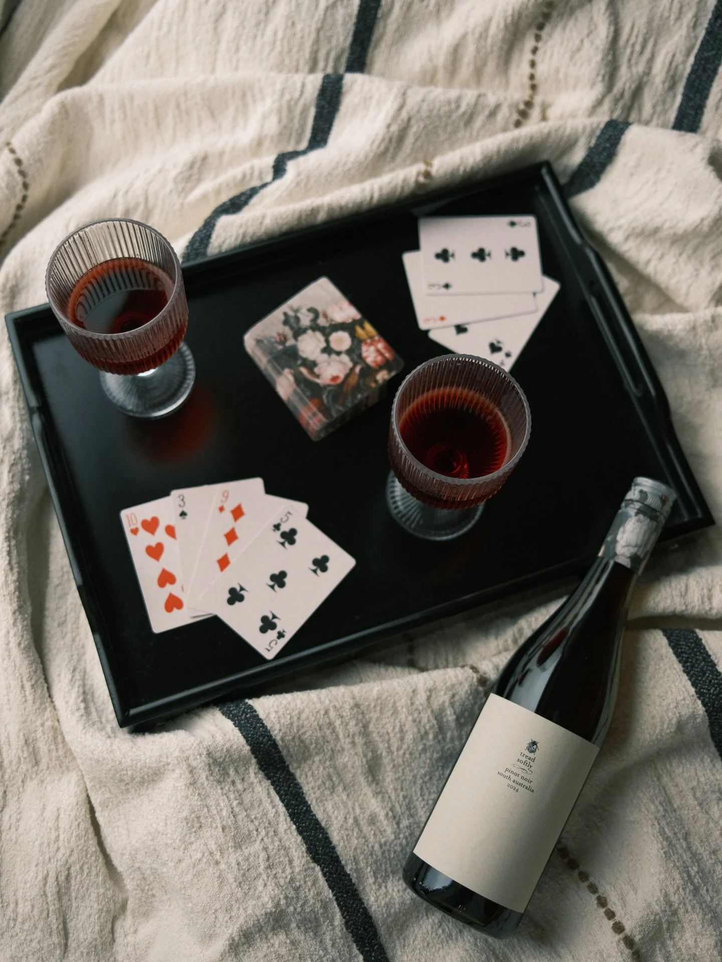 ad | Tread softly into this season - carving out little pockets of peace, pour something lovely (like my favs @treadsoftlyaus who bring lower alcohol + non-alcoholic wines to the festive table) and let December wrap you in the kind of gentle magic yo